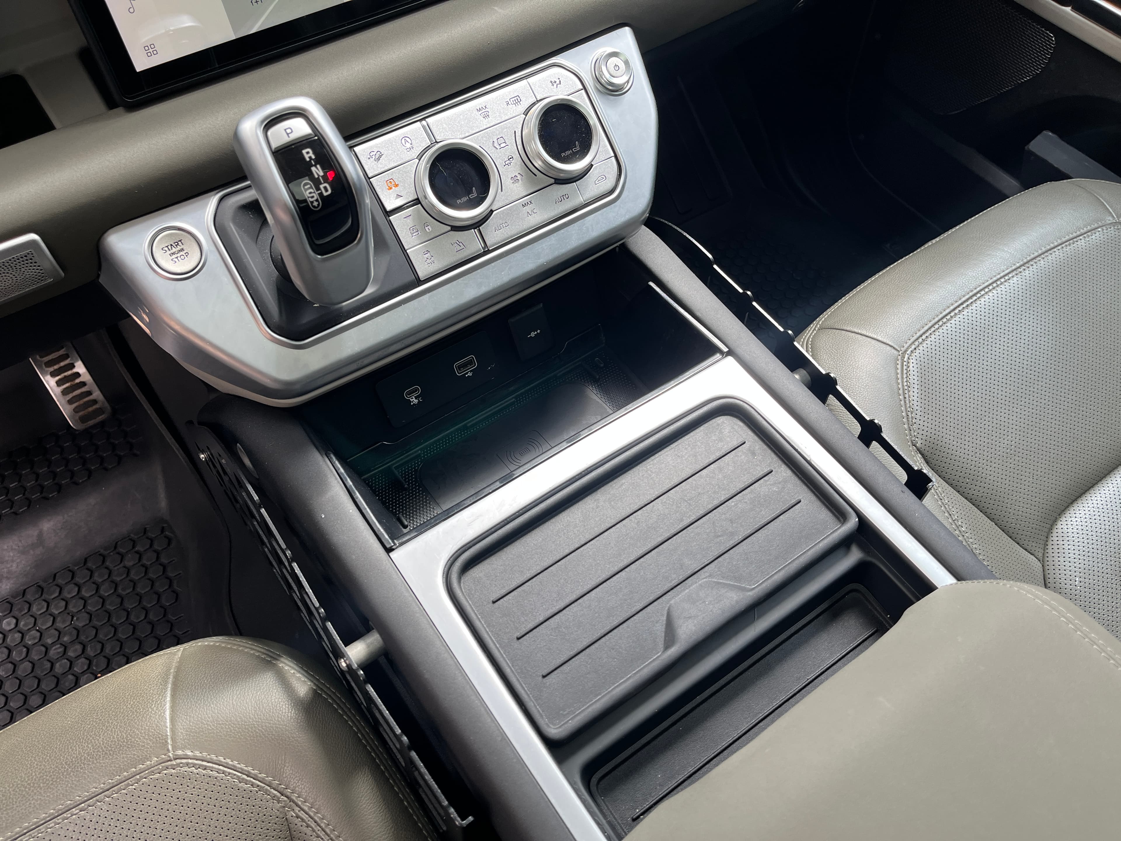 Land Rover Defender FIRST EDITION Modelo 2021 9