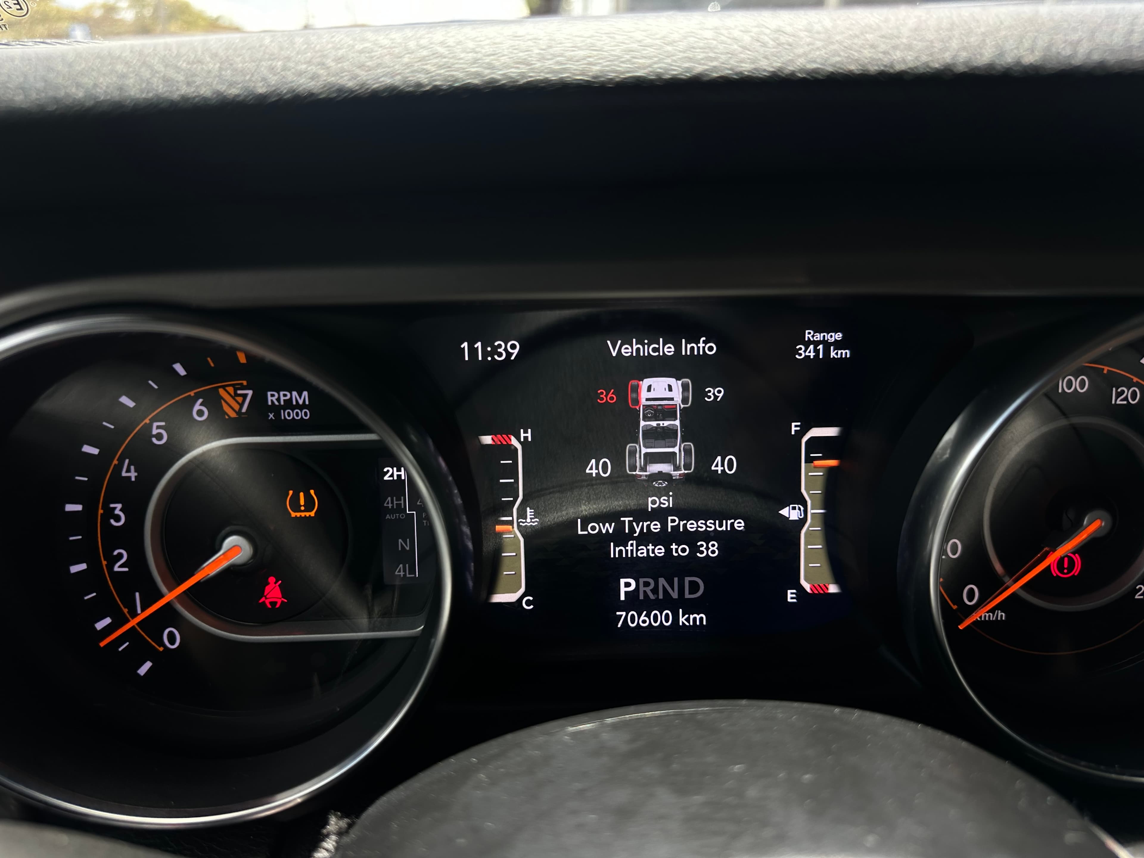 Jeep Wrangler Sport Modelo 2020 19