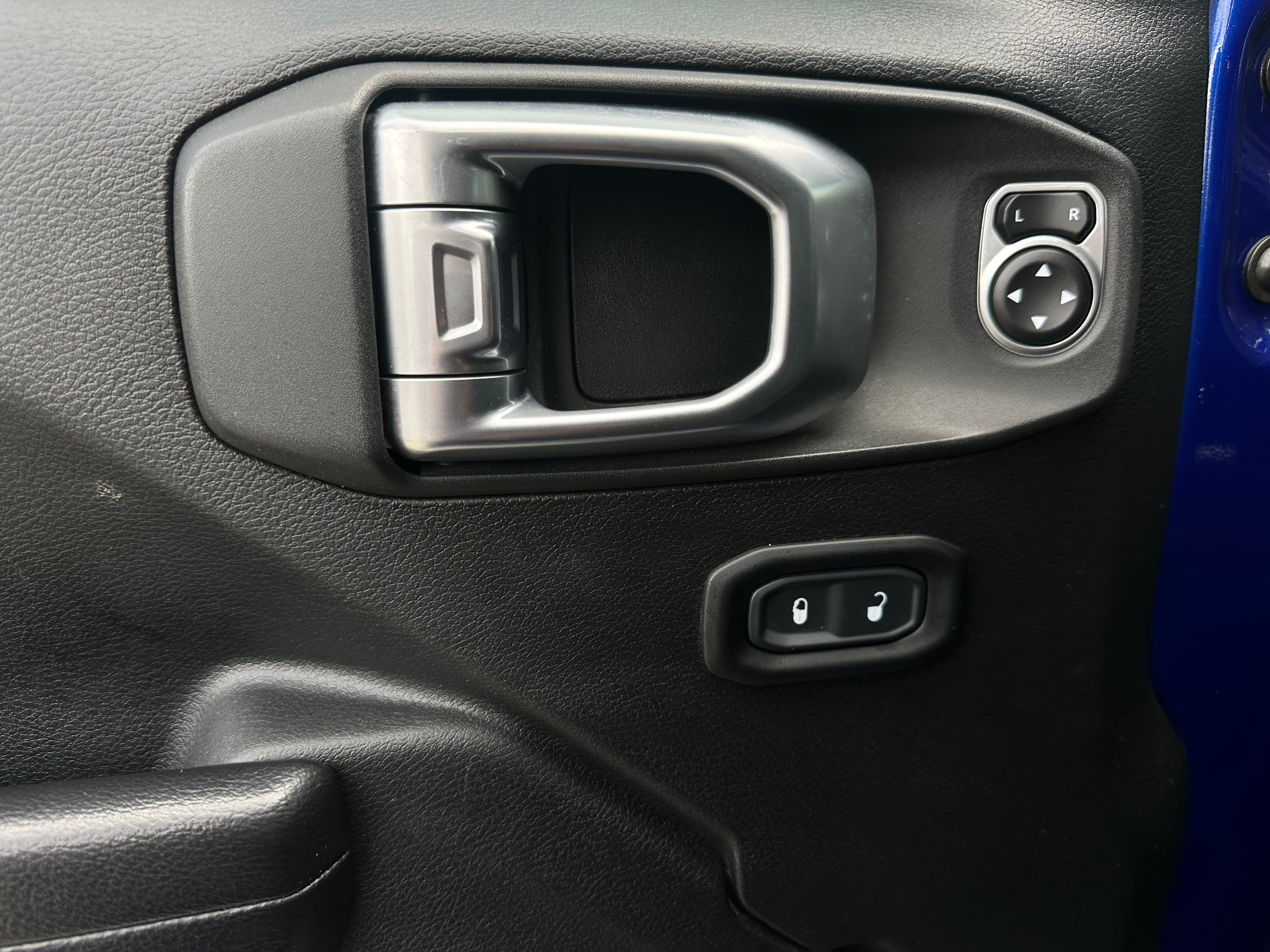 Jeep Wrangler Sport Modelo 2020 10