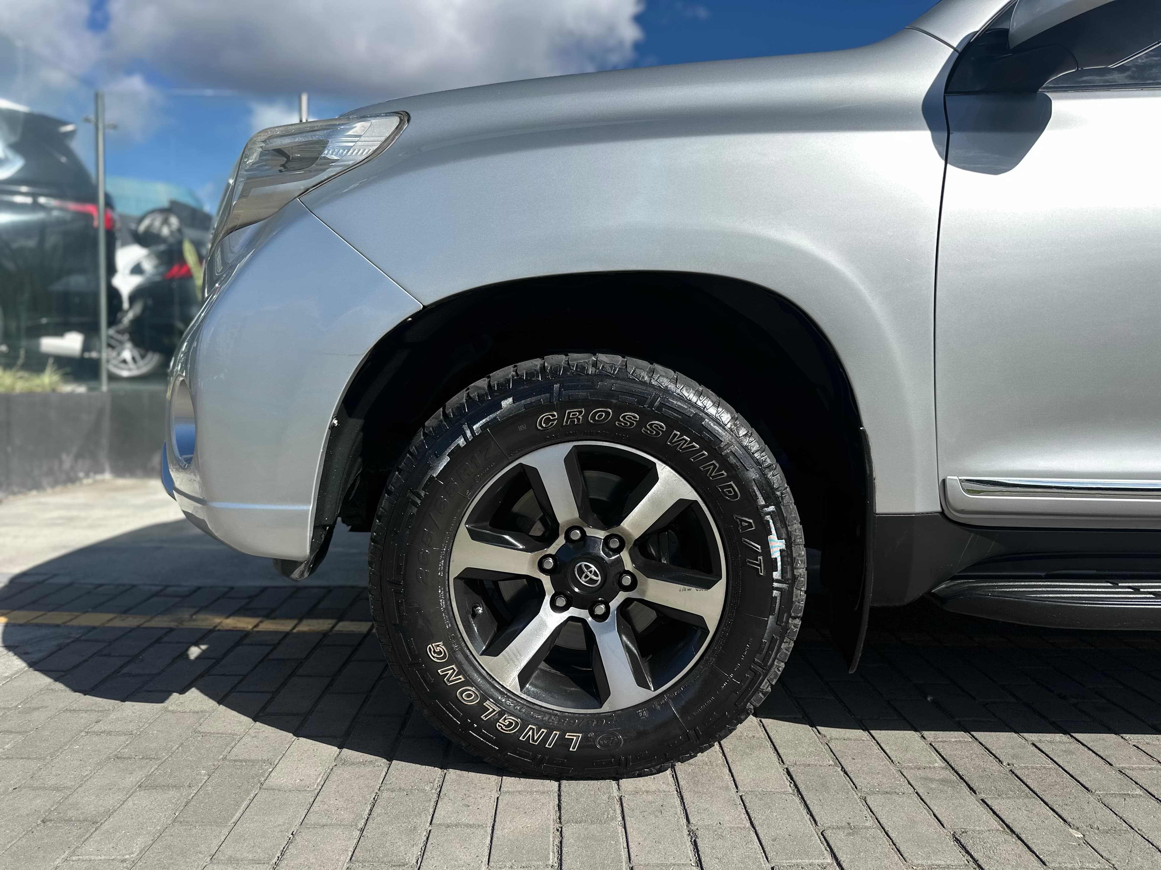Toyota Prado TX Blindada Modelo 2015 23