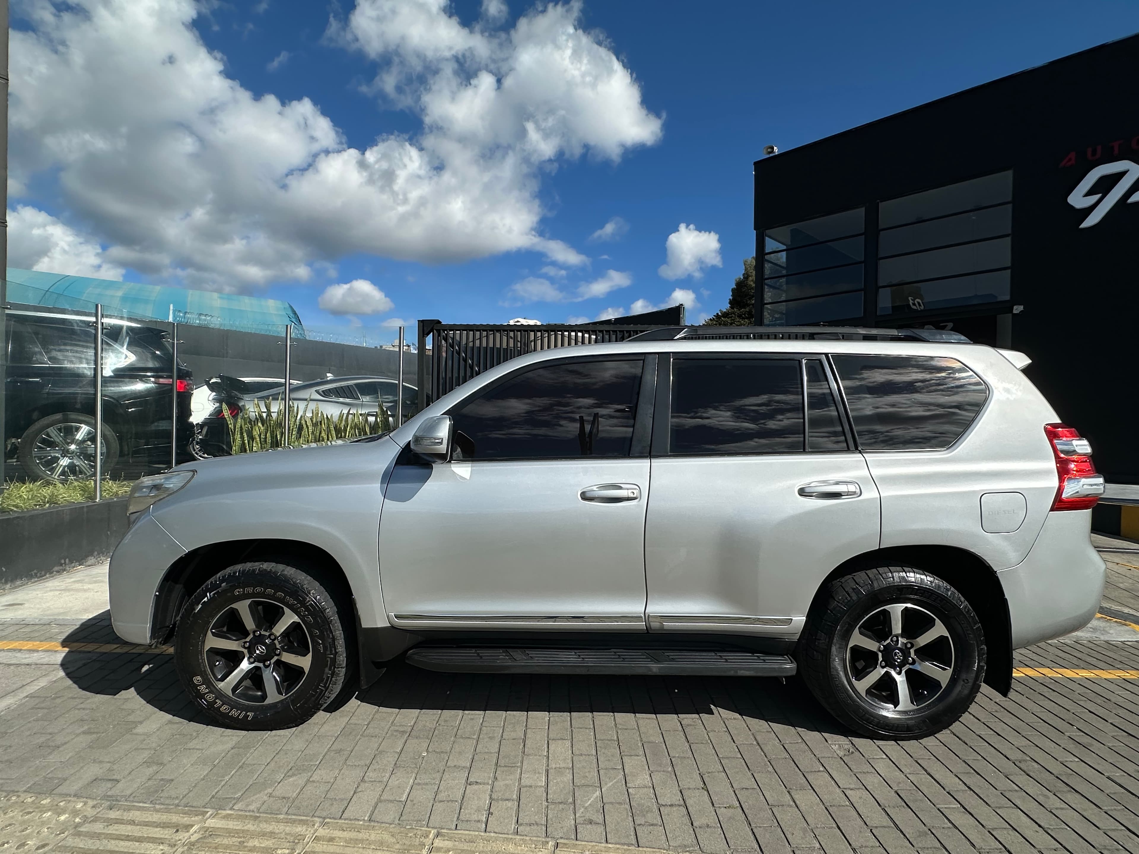 Toyota Prado TX Blindada Modelo 2015 7