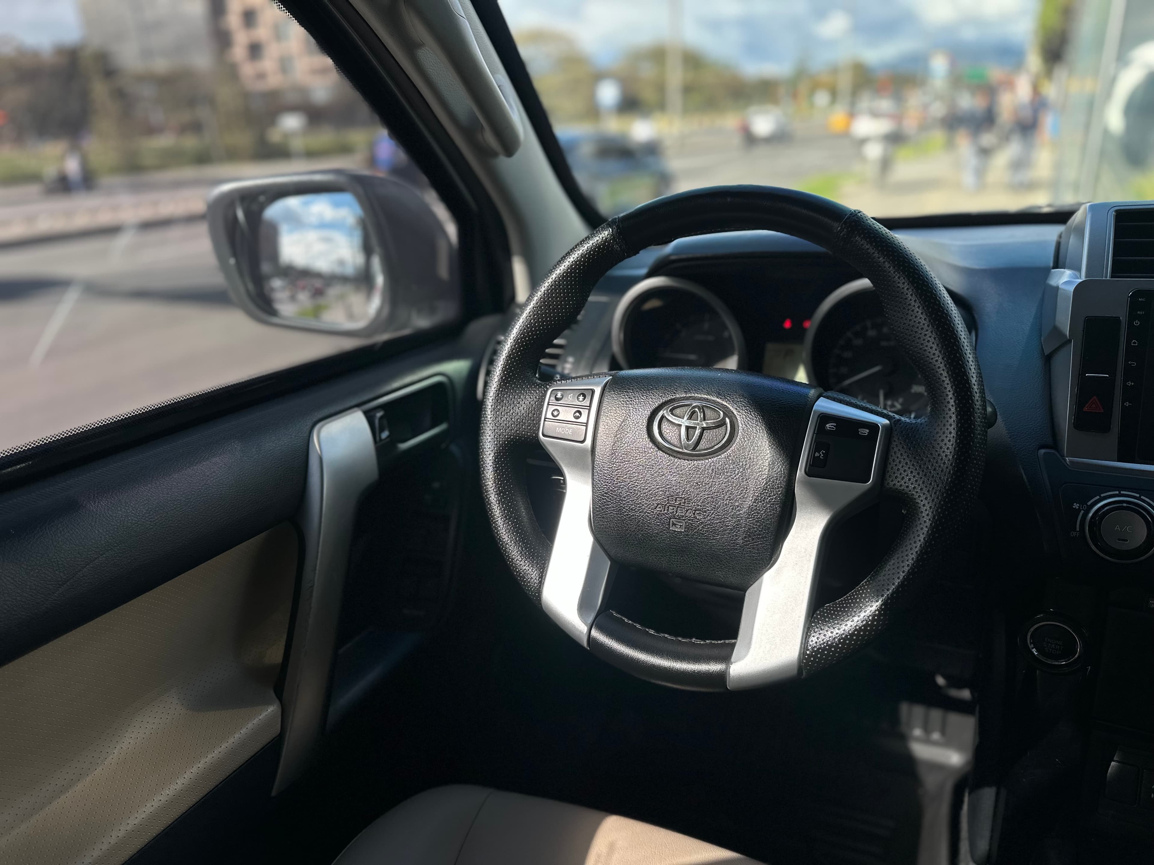 Toyota Prado TX Blindada Modelo 2015 13