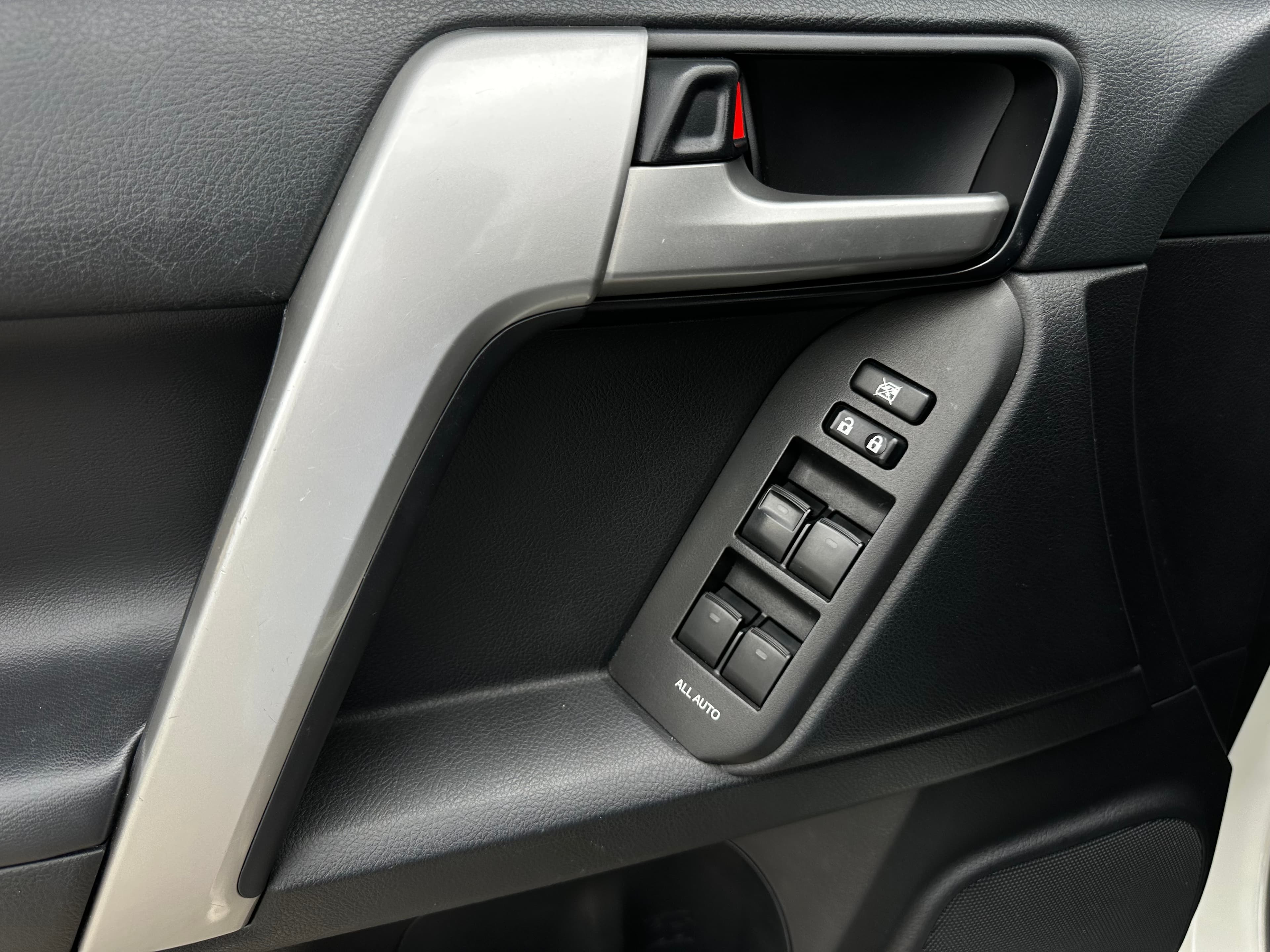 Toyota Prado VX Modelo 2020 10