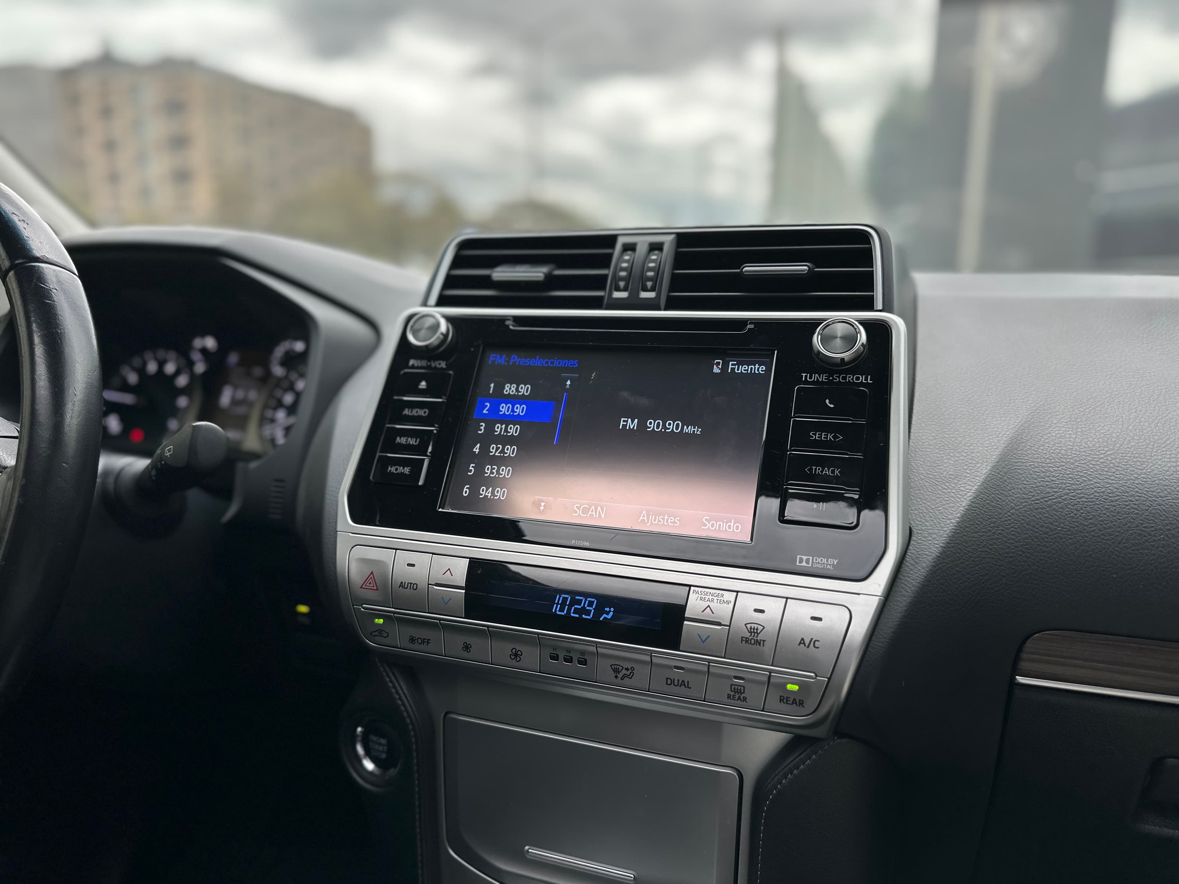 Toyota Prado VX Modelo 2020 23