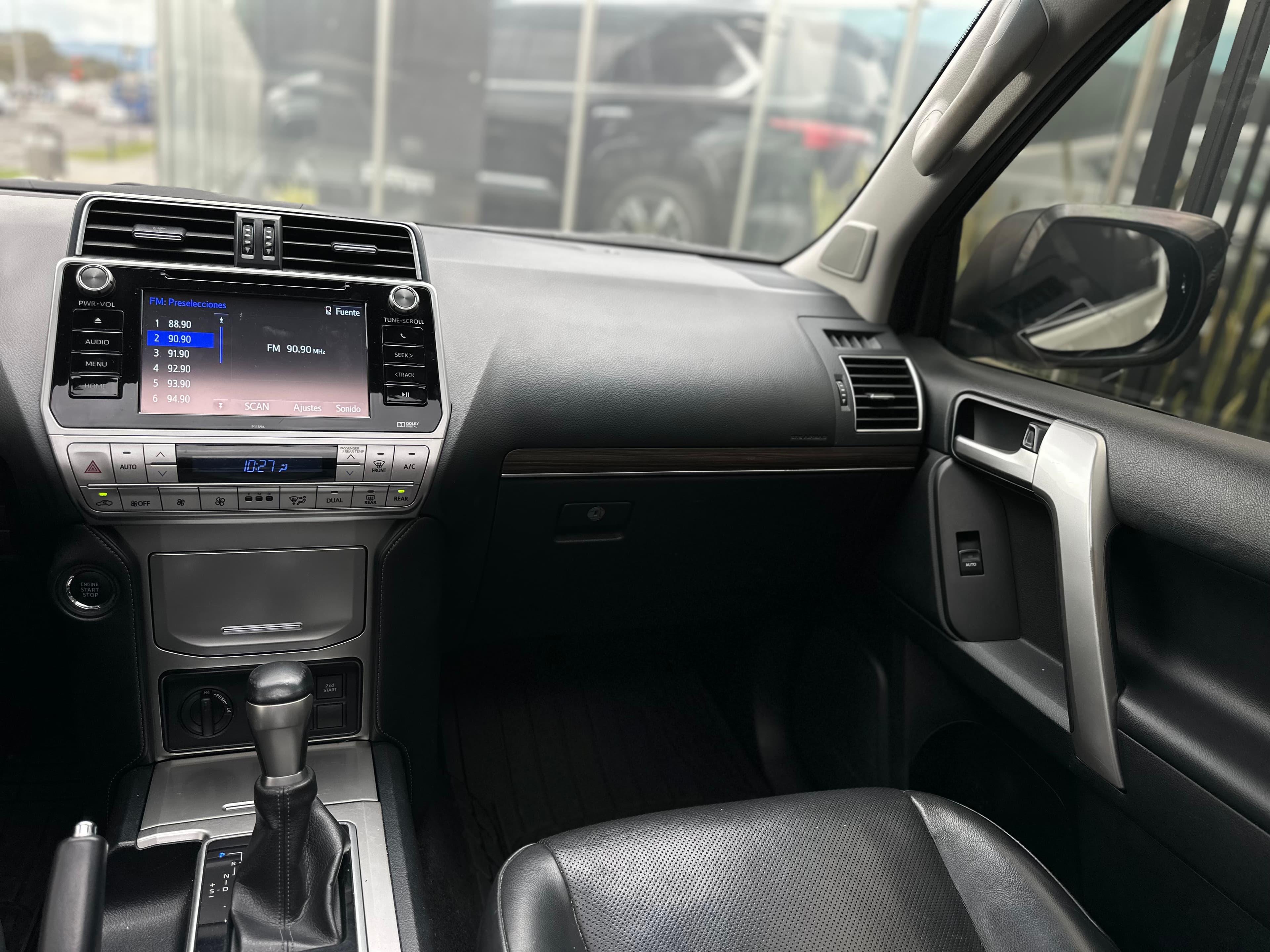 Toyota Prado VX Modelo 2020 15
