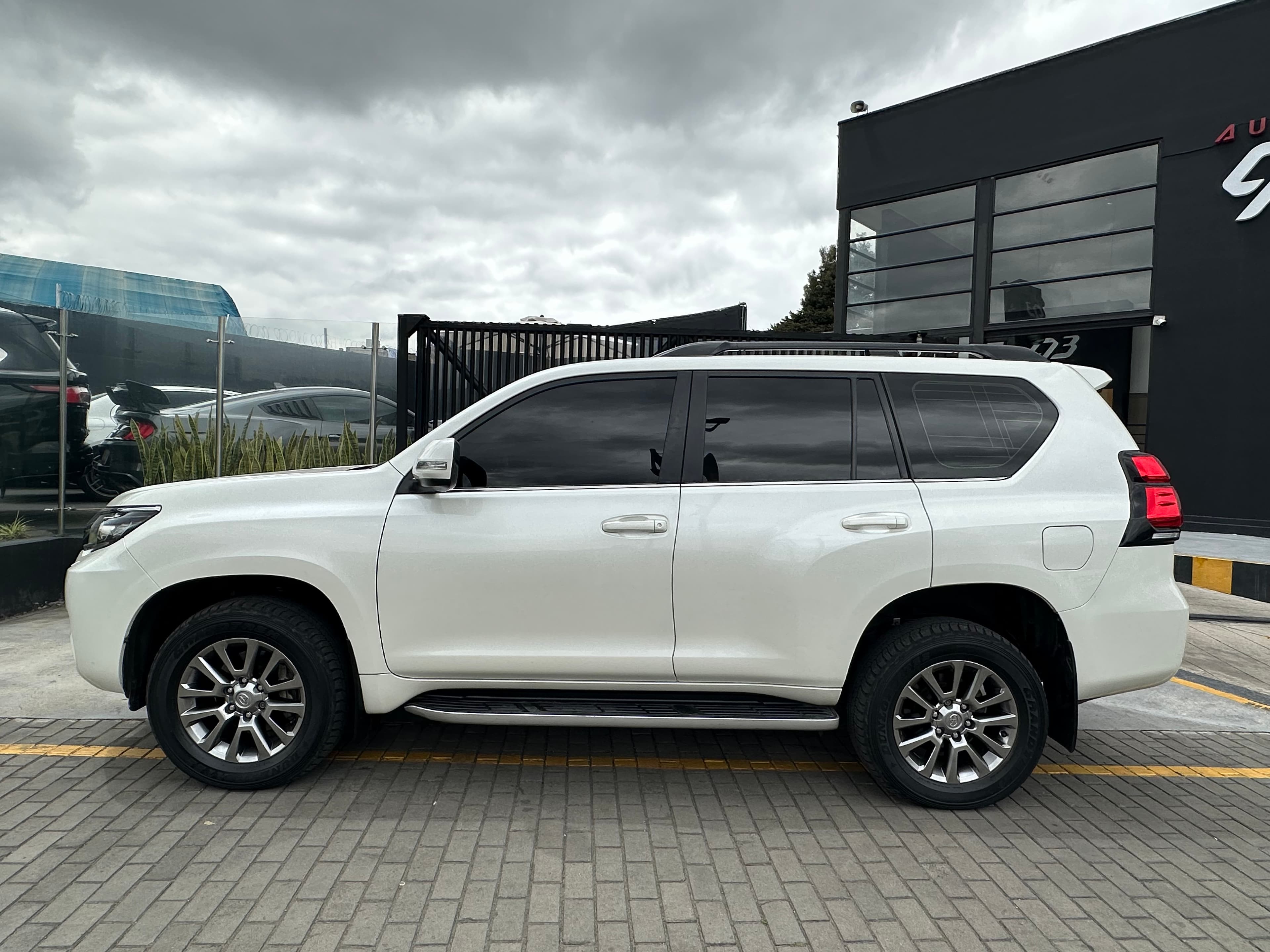Toyota Prado VX Modelo 2020 7