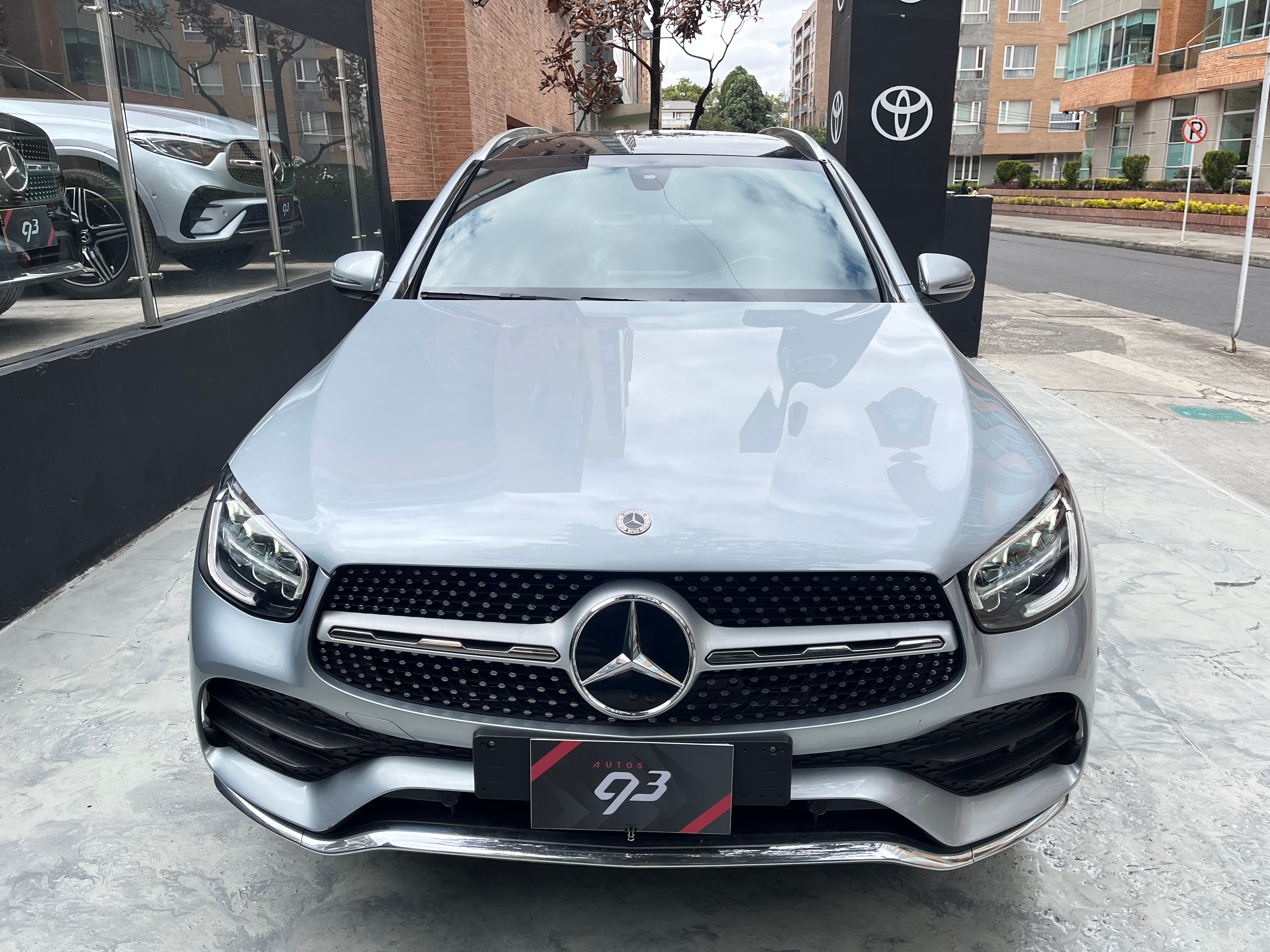 Mercedes Benz GLC300 E Modelo 2022 3