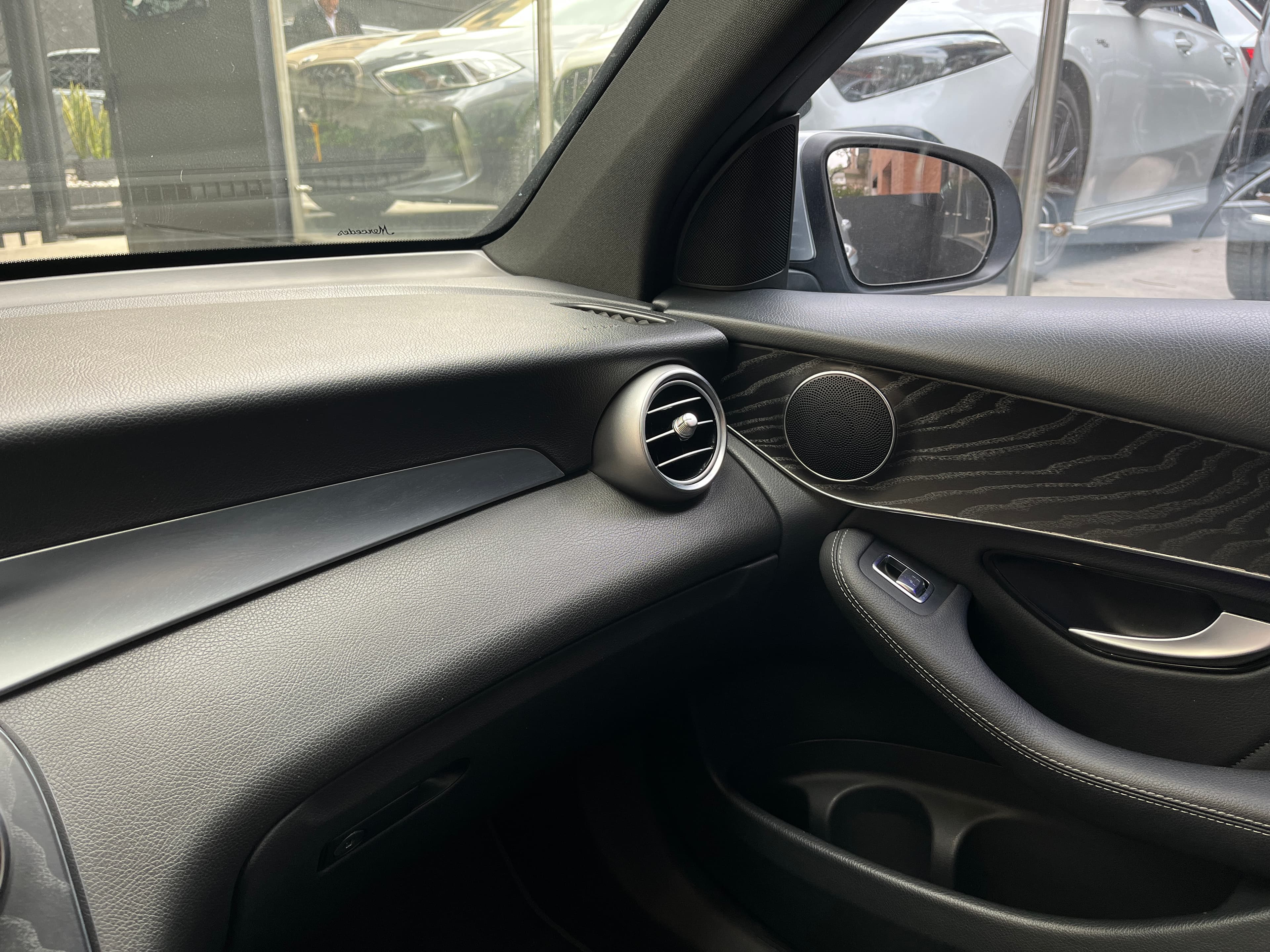 Mercedes Benz GLC300 E Modelo 2022 10
