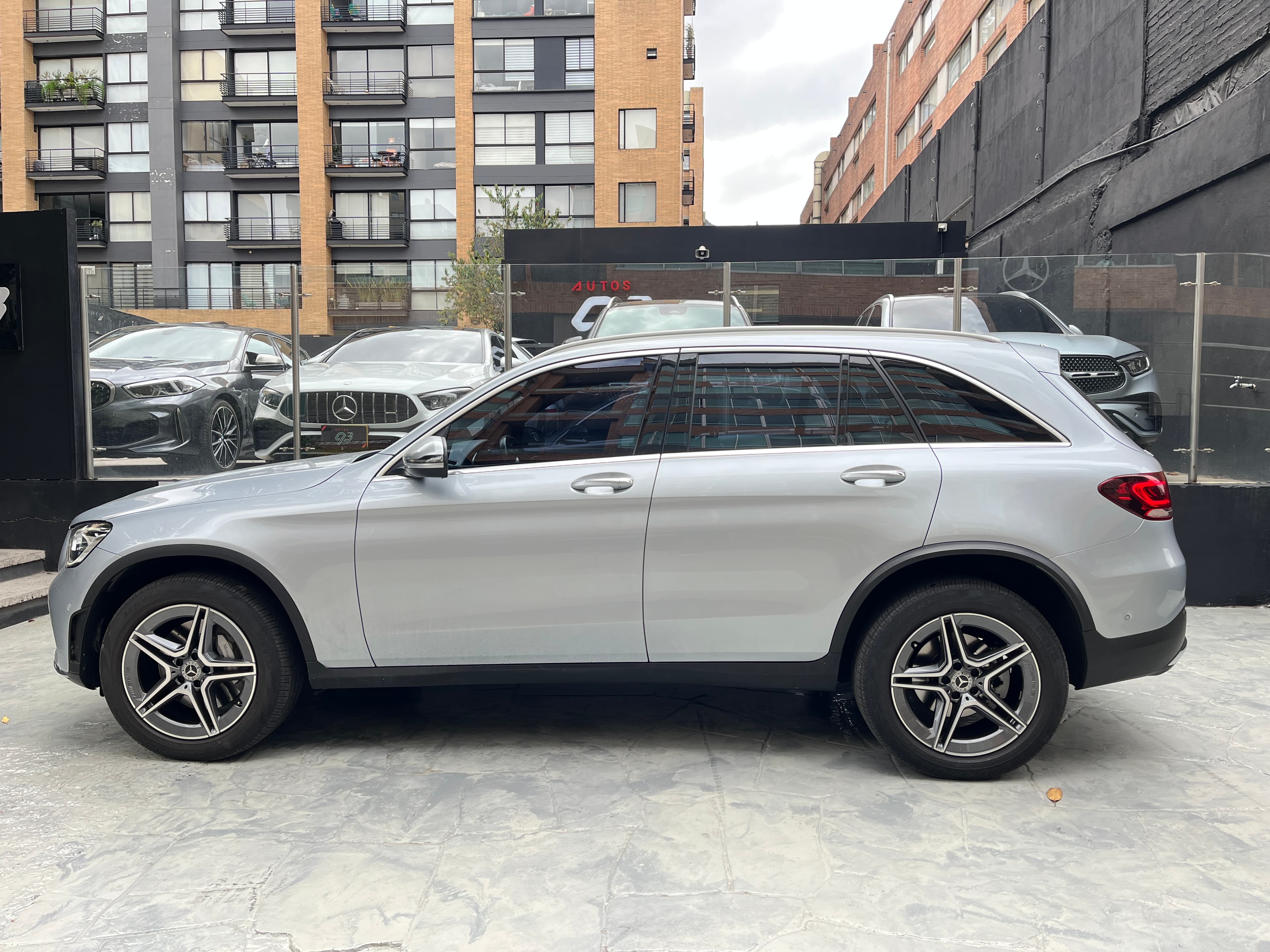 Mercedes Benz GLC300 E Modelo 2022 7