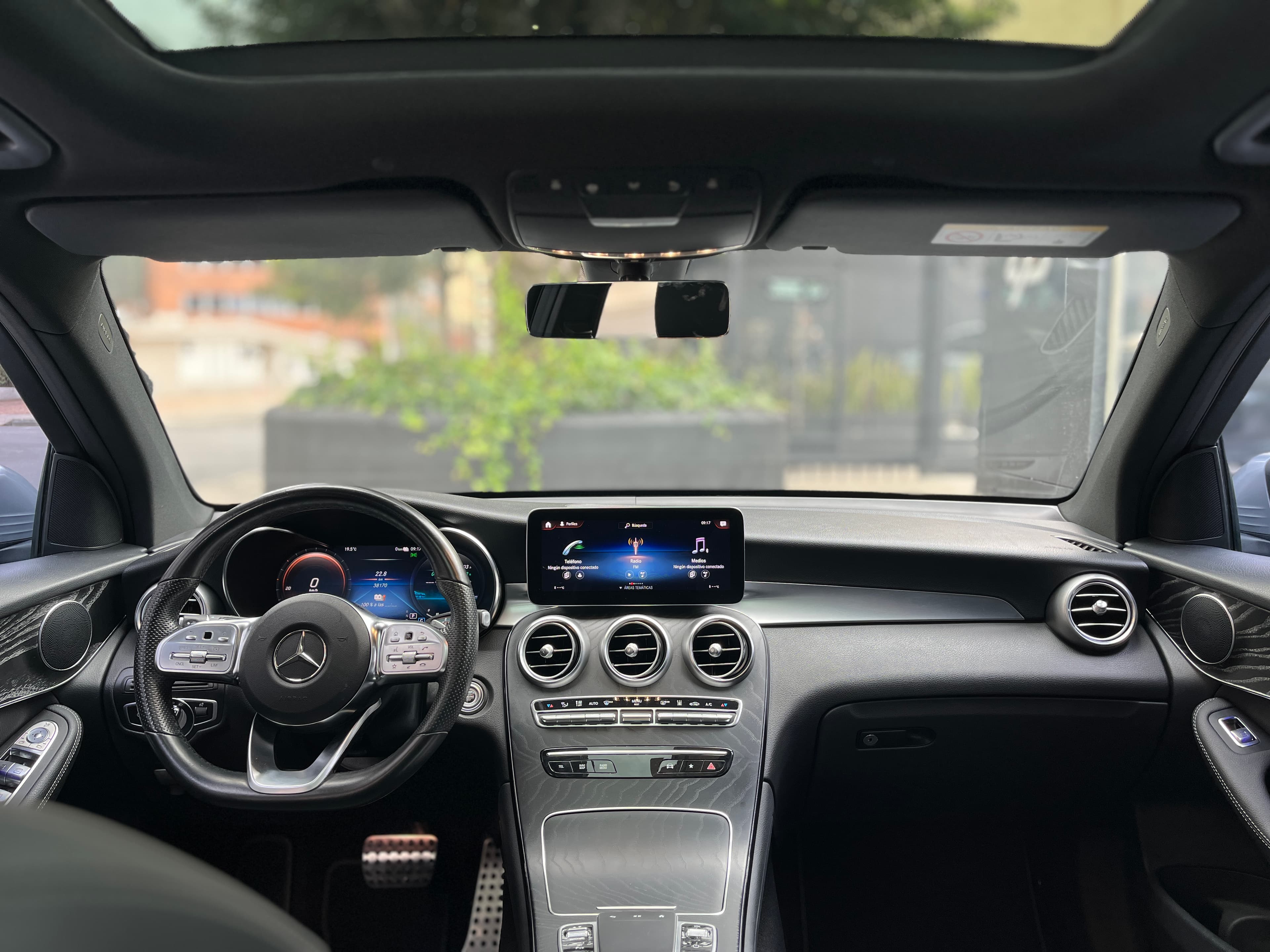 Mercedes Benz GLC300 E Modelo 2022 13