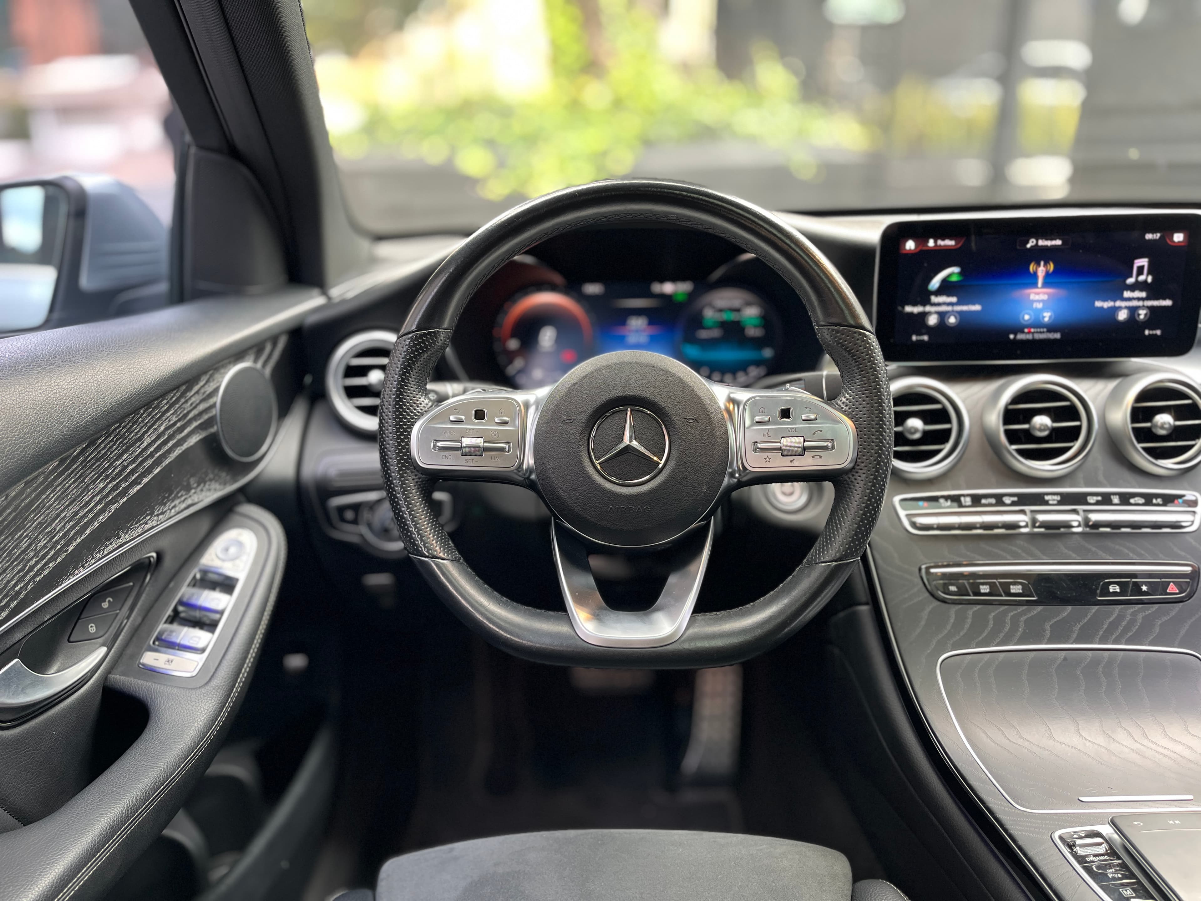 Mercedes Benz GLC300 E Modelo 2022 15