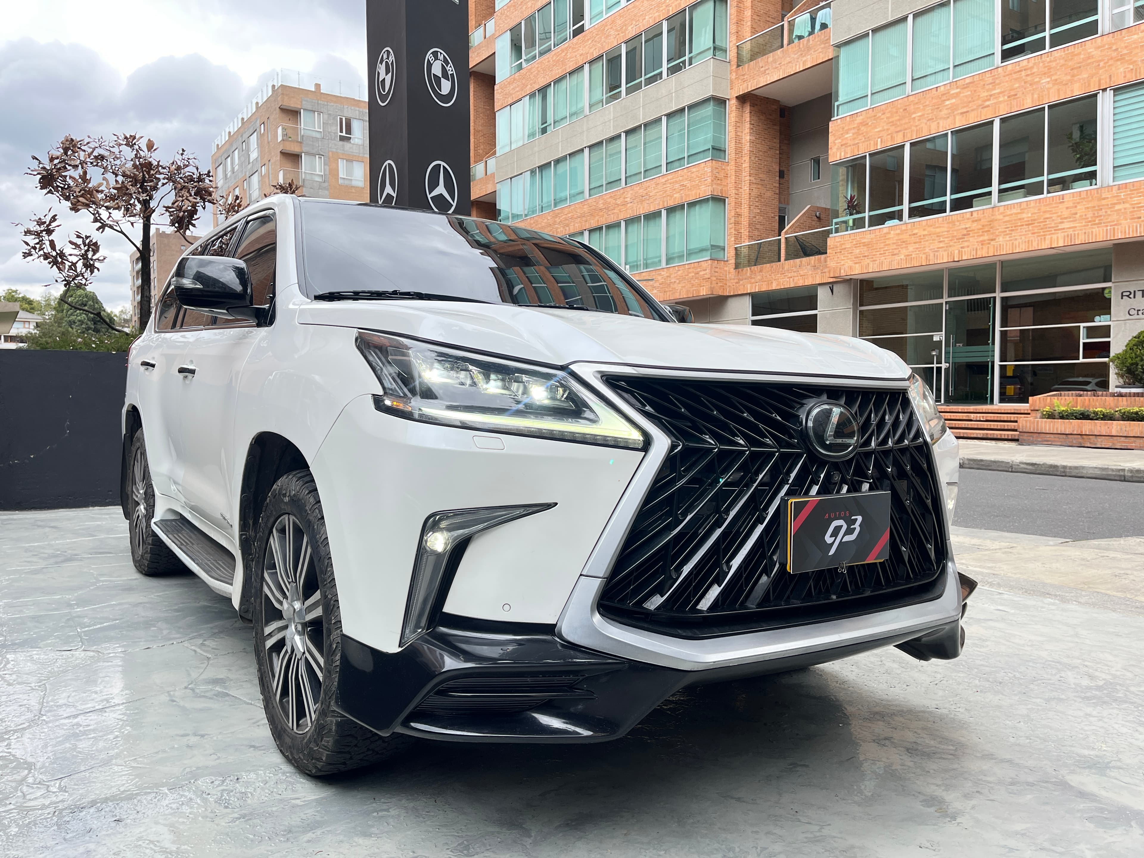 Lexus LX570 SUPER SPORT Modelo 2017 2