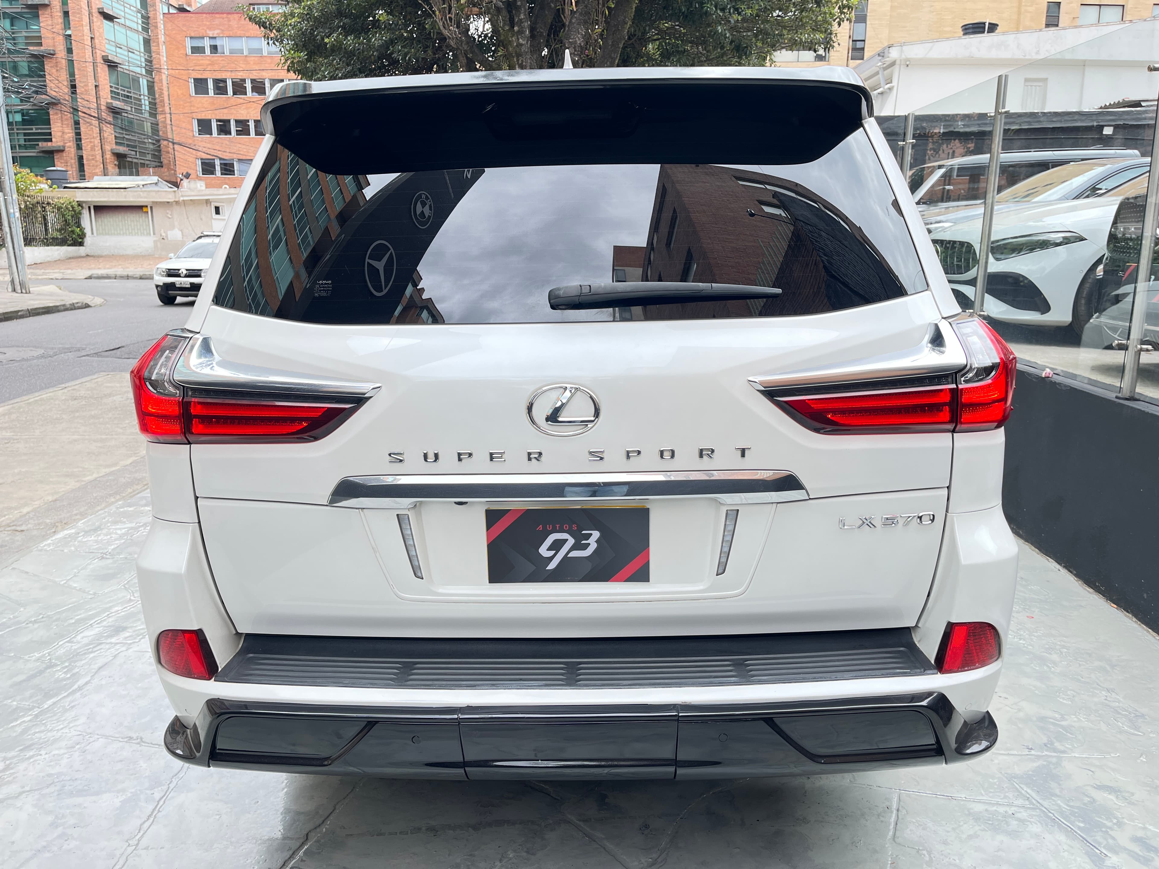 Lexus LX570 SUPER SPORT Modelo 2017 5