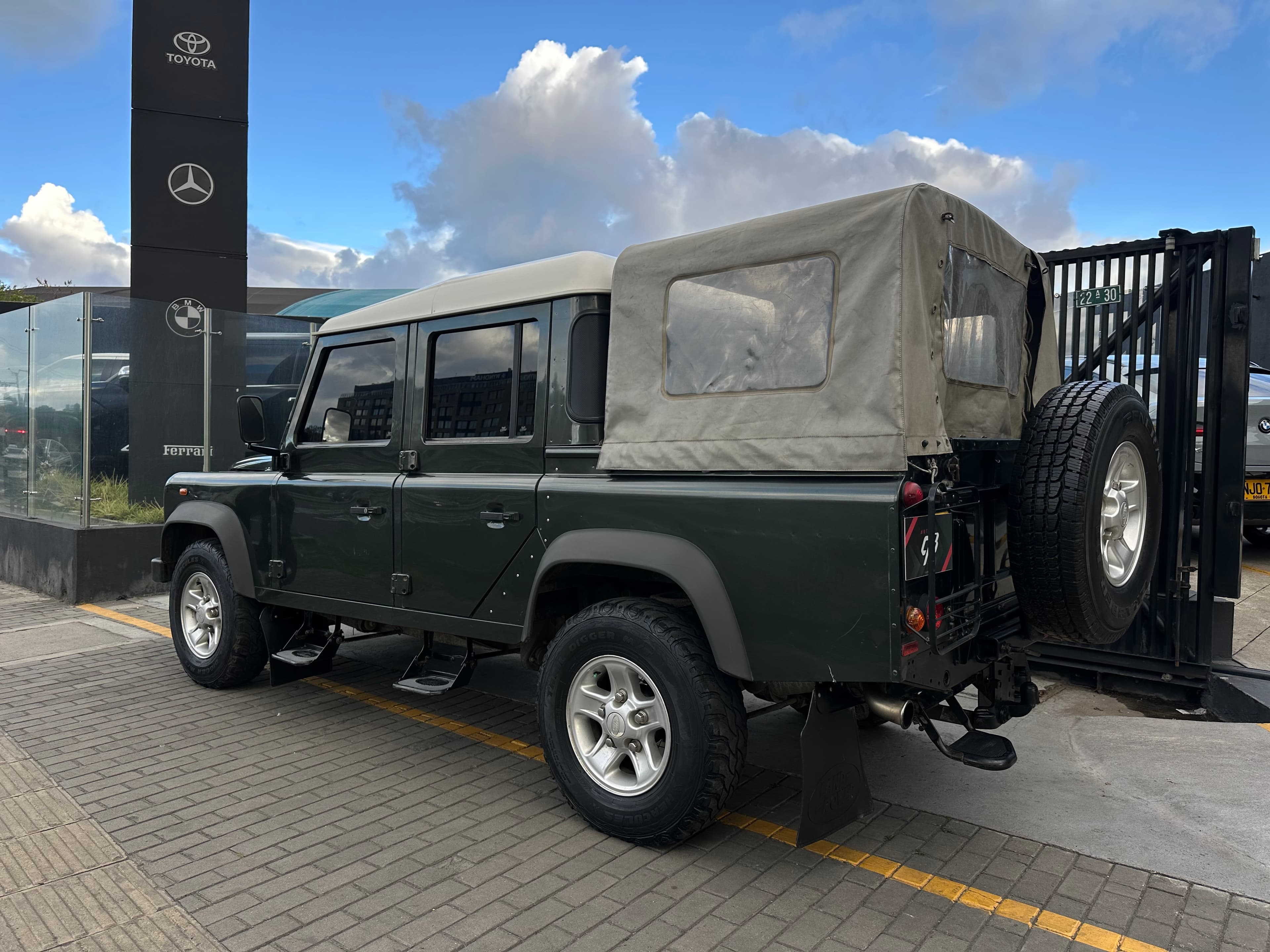 Land Rover Defender HCPU Modelo 2008 6