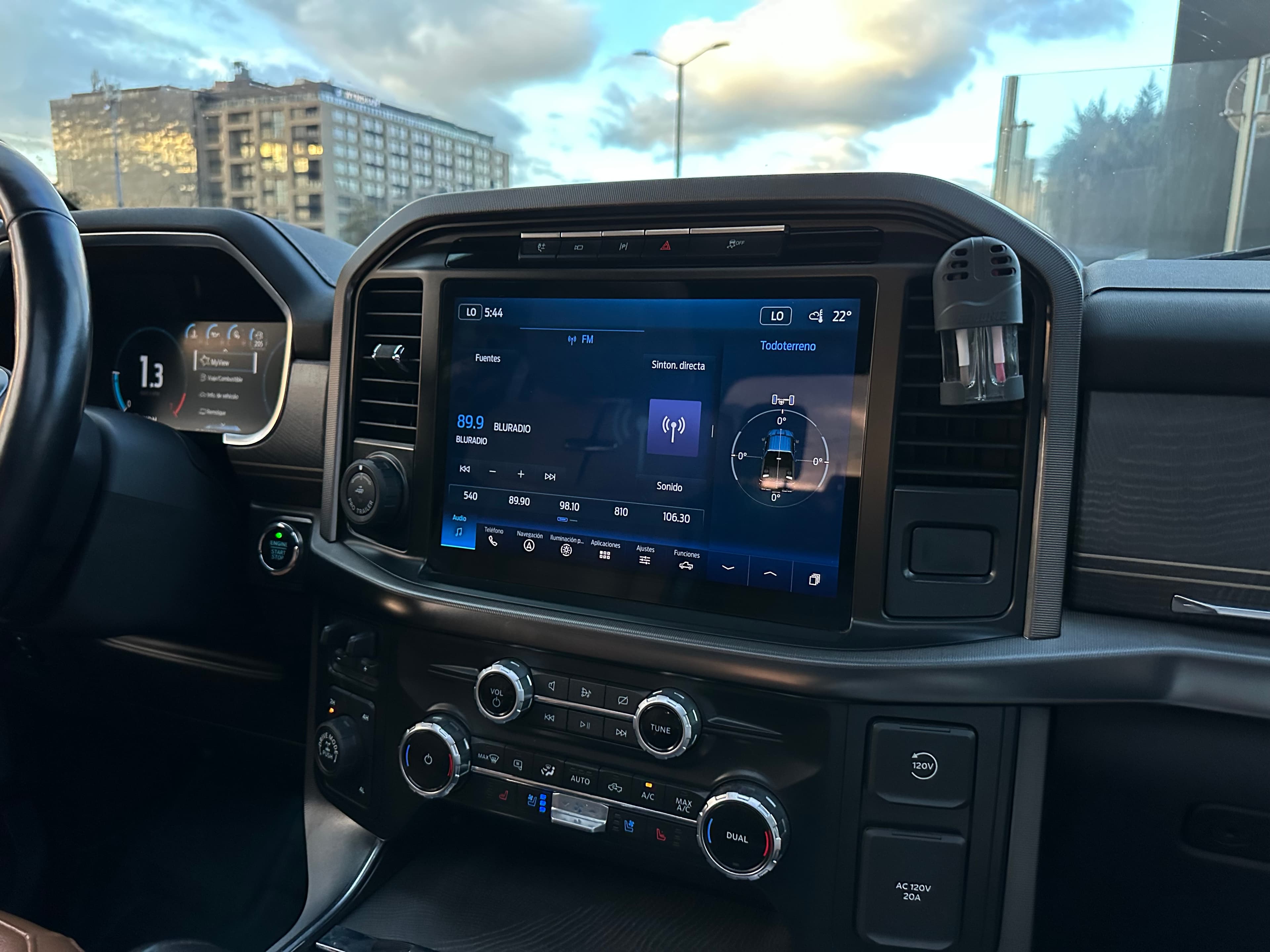 Ford F150 Platinum Modelo 2023 23