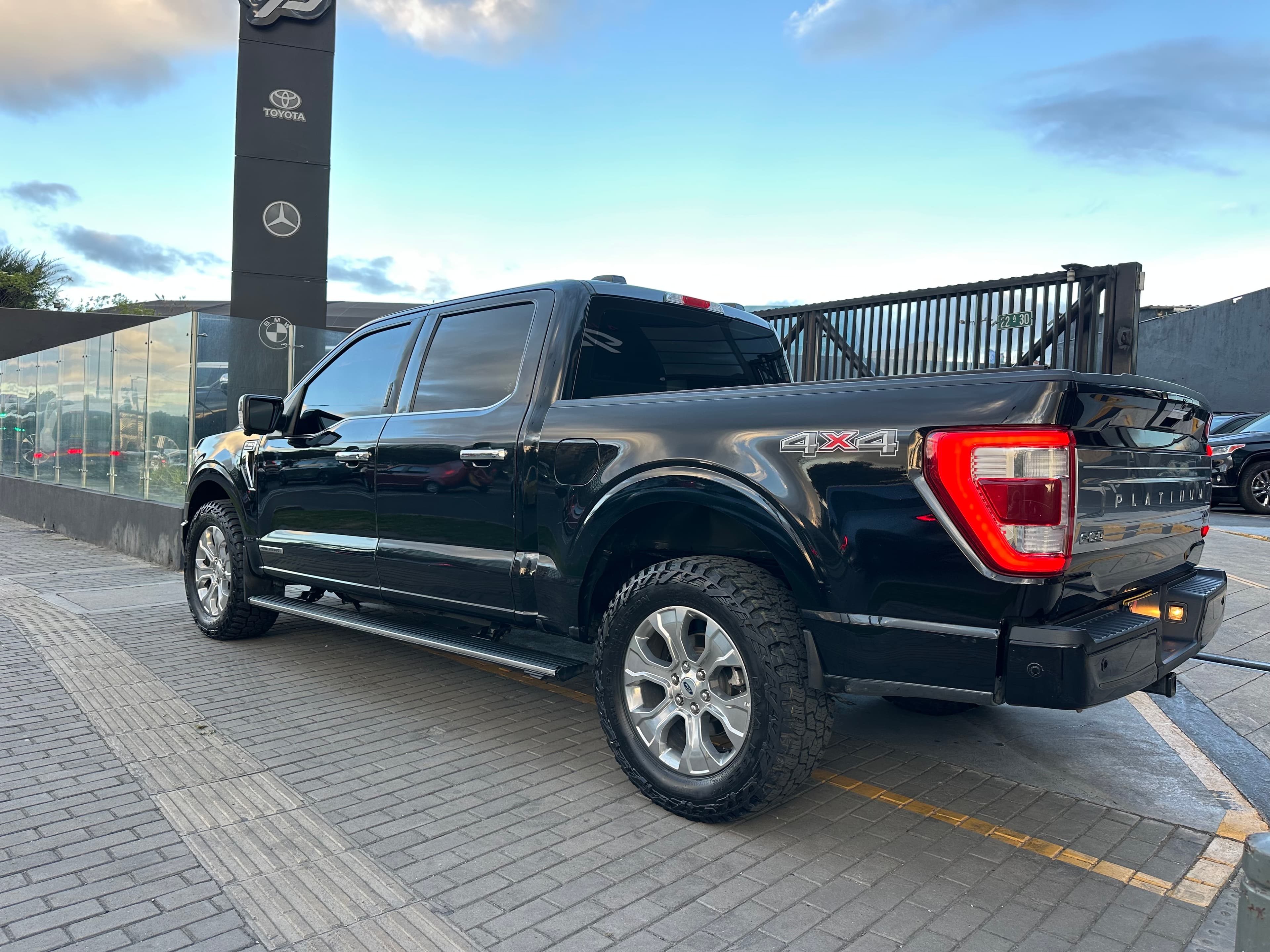 Ford F150 Platinum Modelo 2023 6