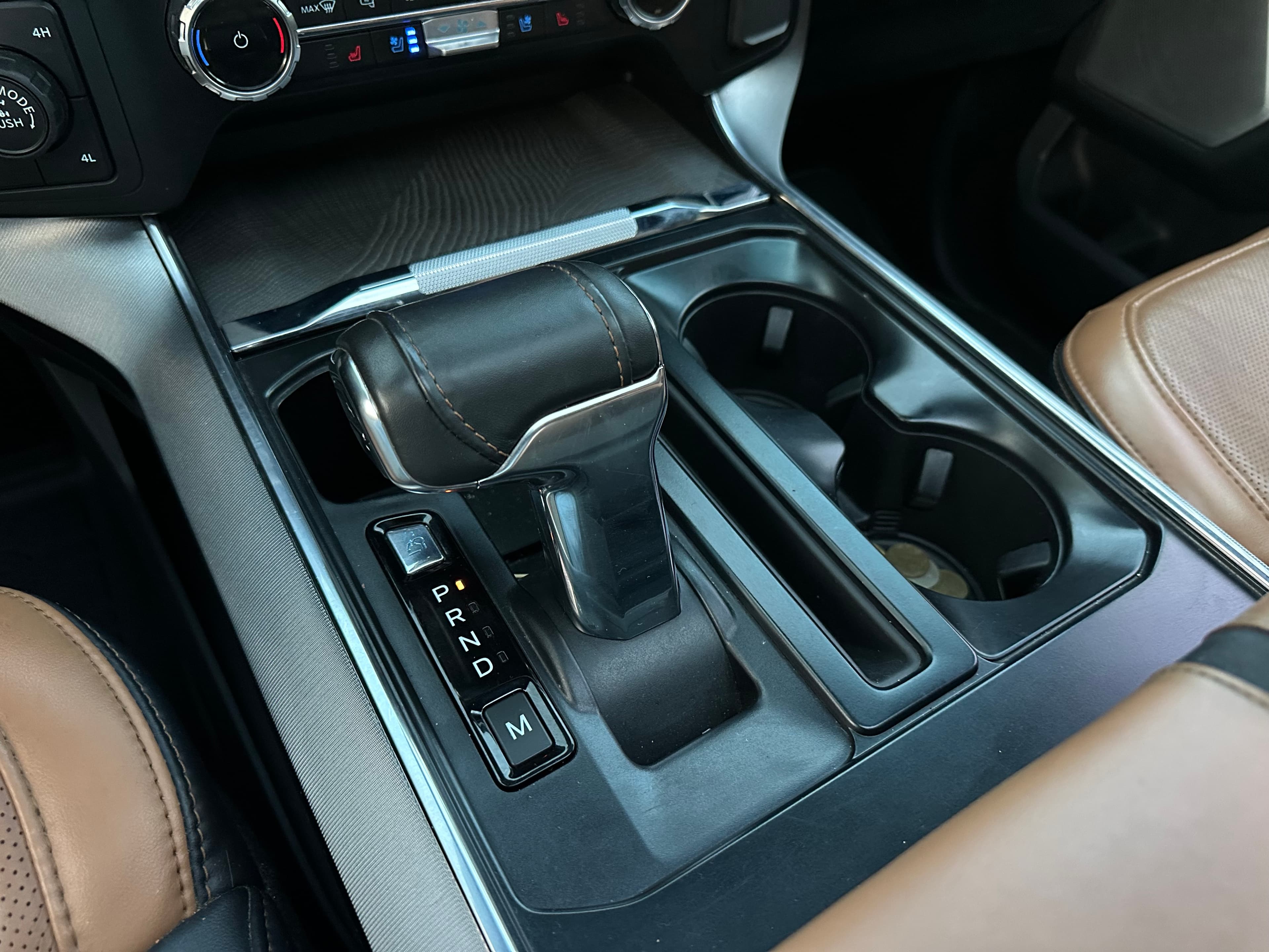 Ford F150 Platinum Modelo 2023 16