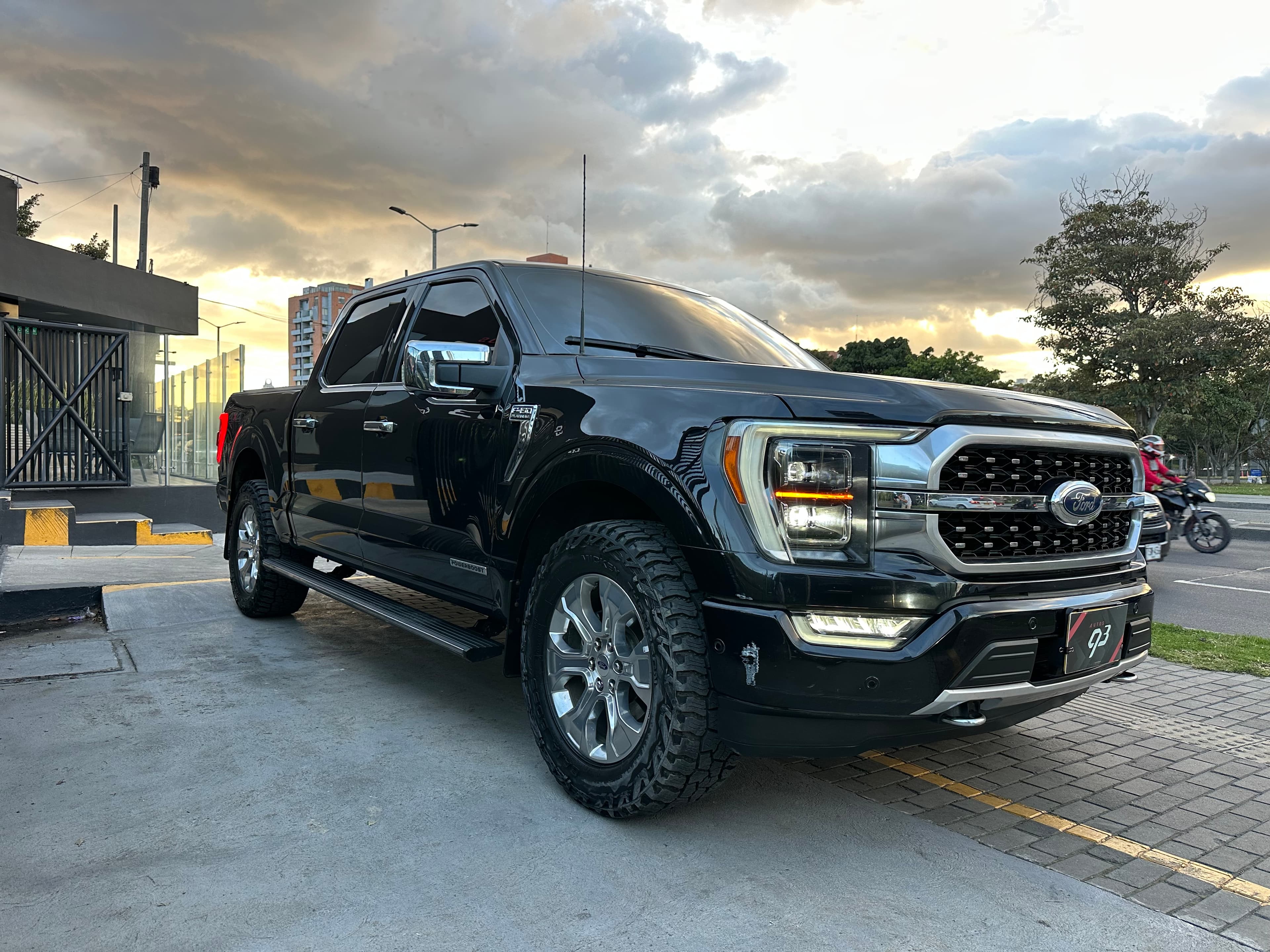 Ford F150 Platinum Modelo 2023 3