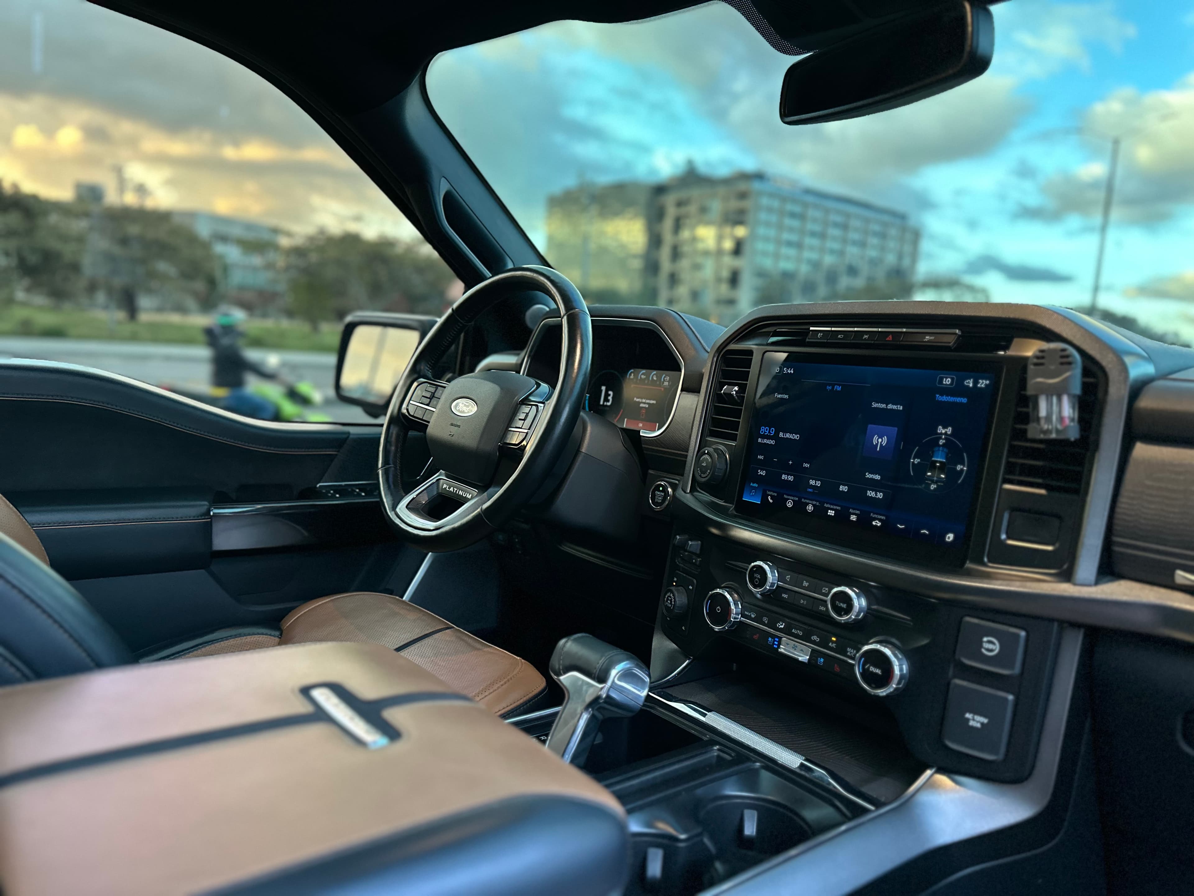 Ford F150 Platinum Modelo 2023 27