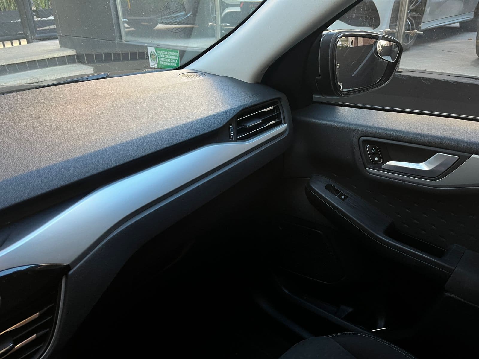 Ford Escape SE Modelo 2021 10