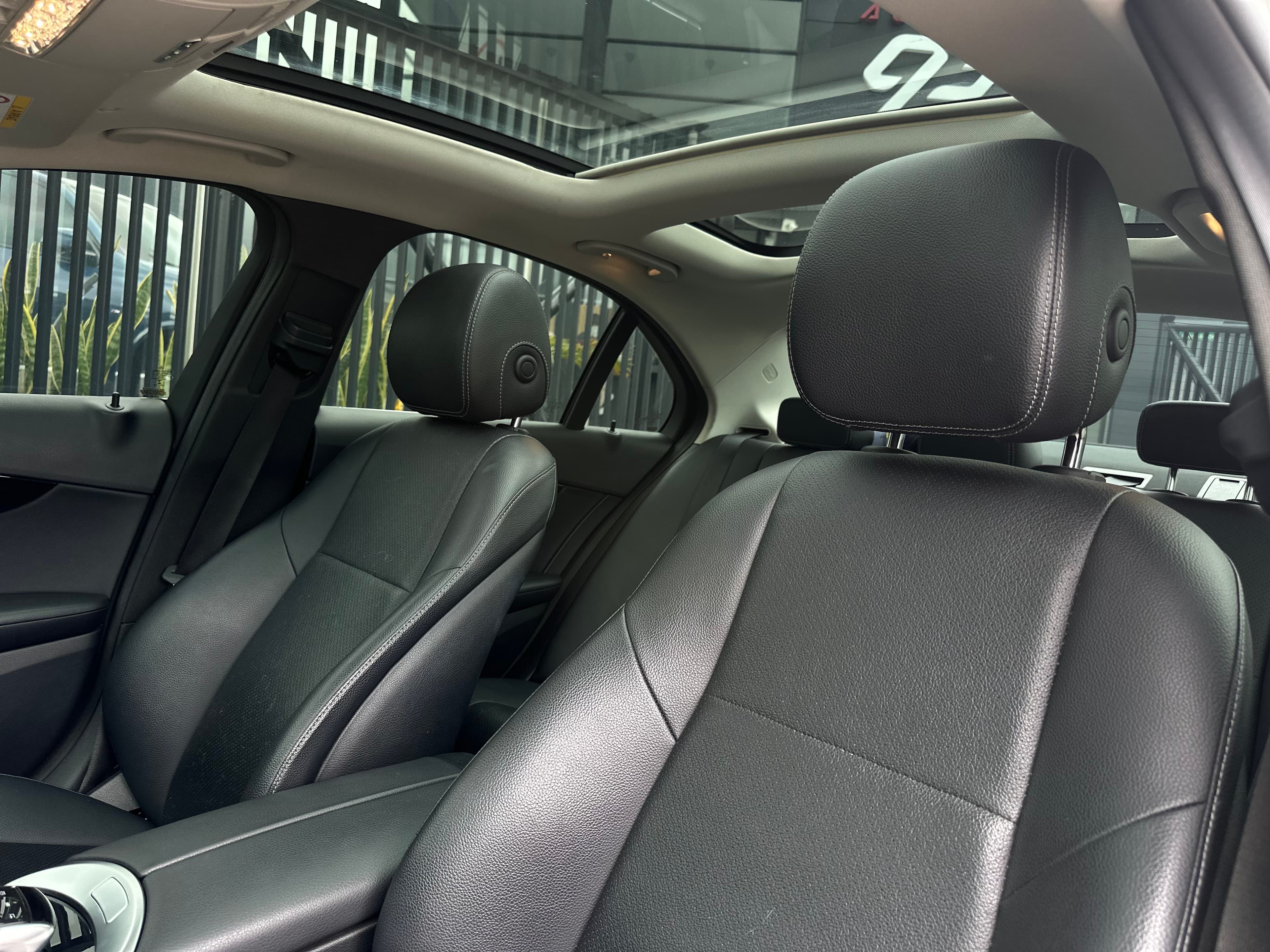 Mercedes Benz C200 Sedan Modelo 2020 8