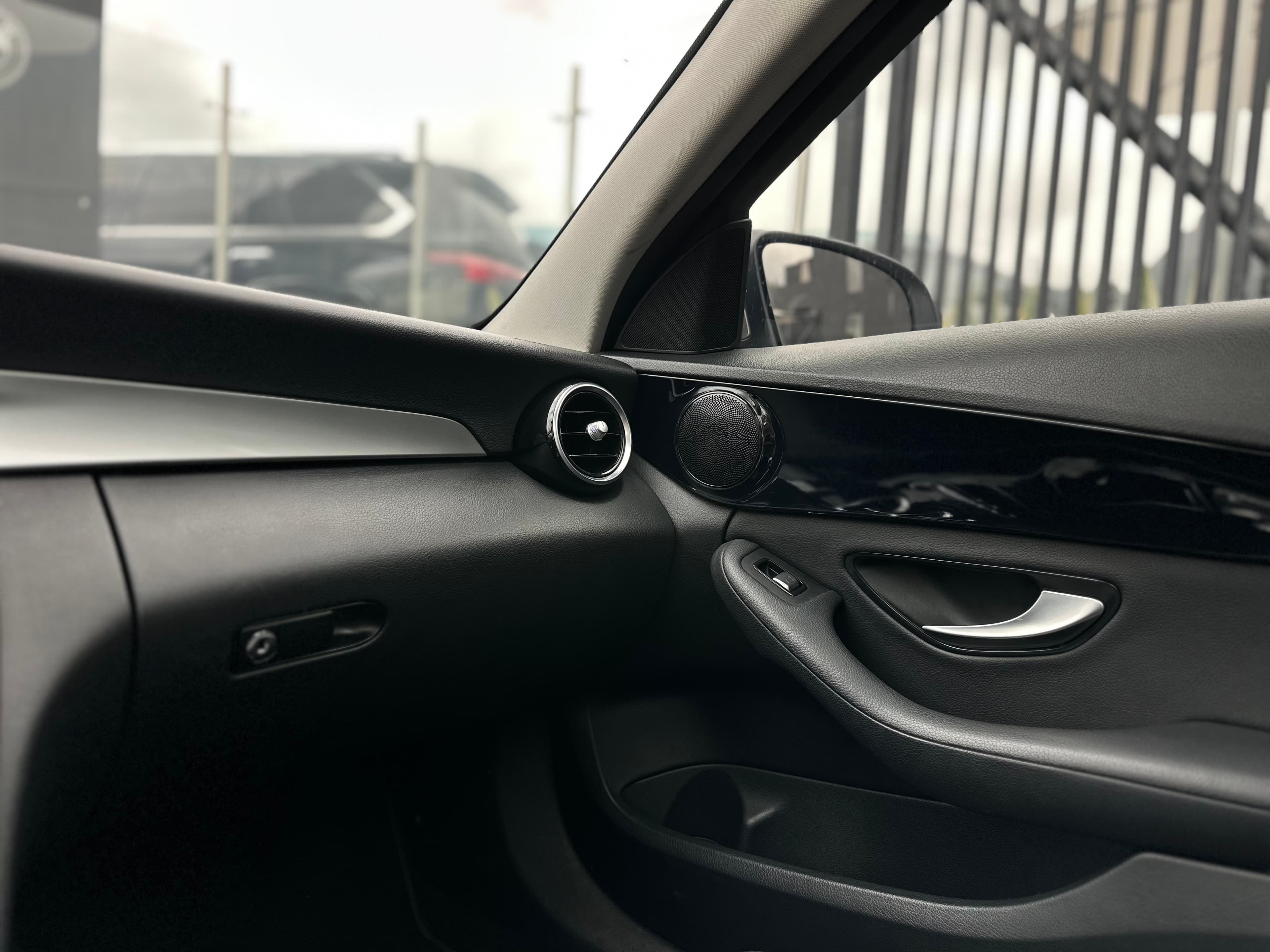 Mercedes Benz C200 Sedan Modelo 2020 20