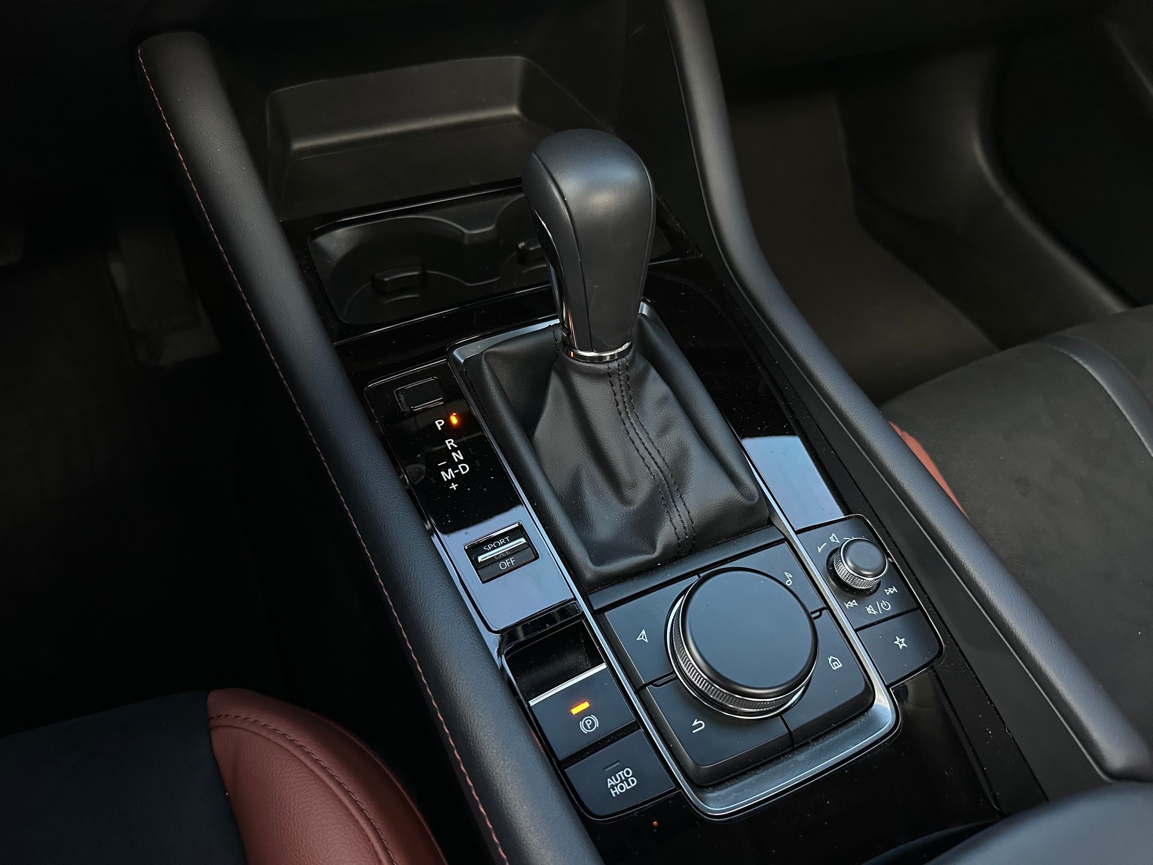 Mazda 3 Grand Touring LX Carbón Edition Modelo 2026 15