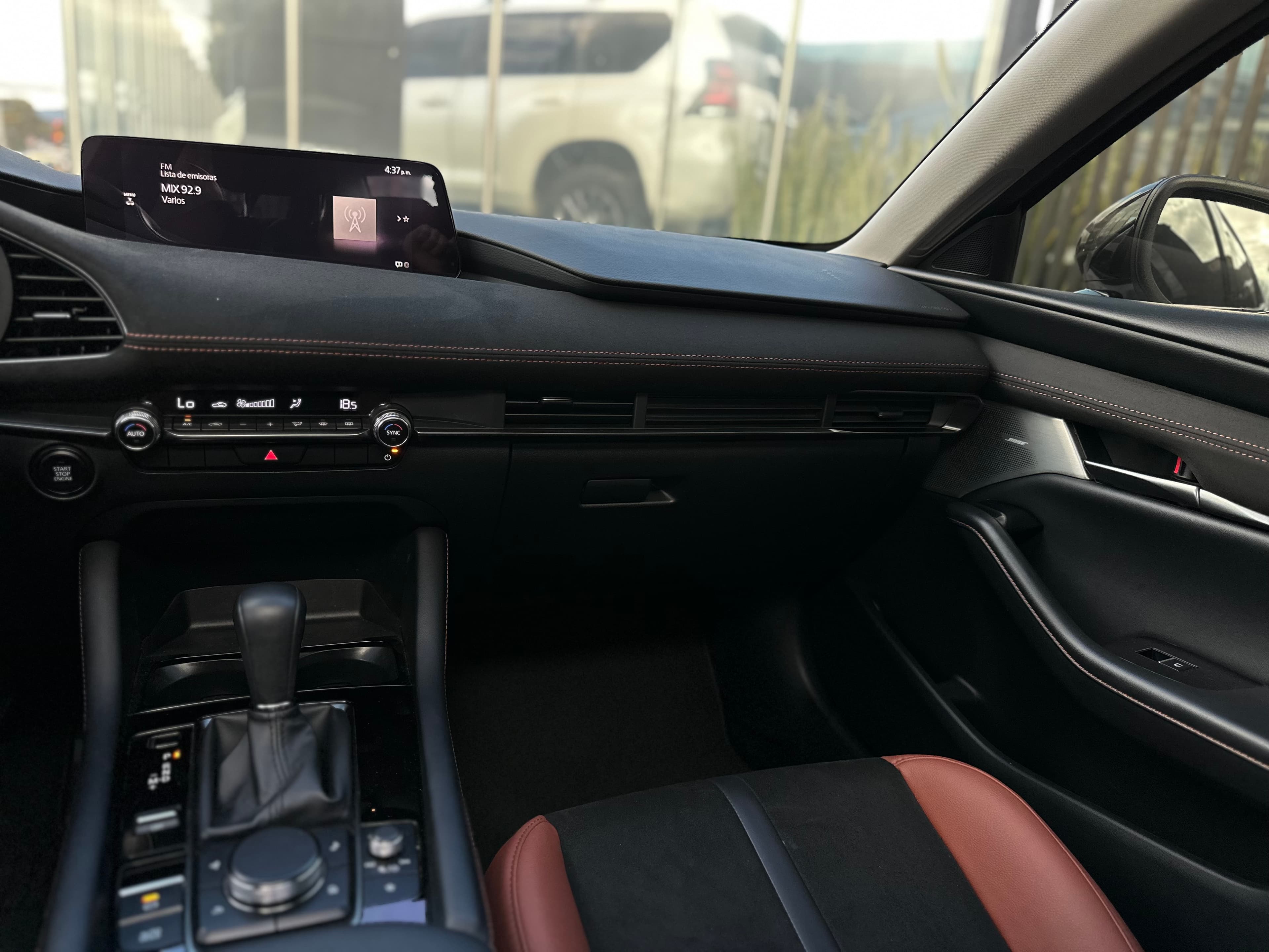 Mazda 3 Grand Touring LX Carbón Edition Modelo 2026 14