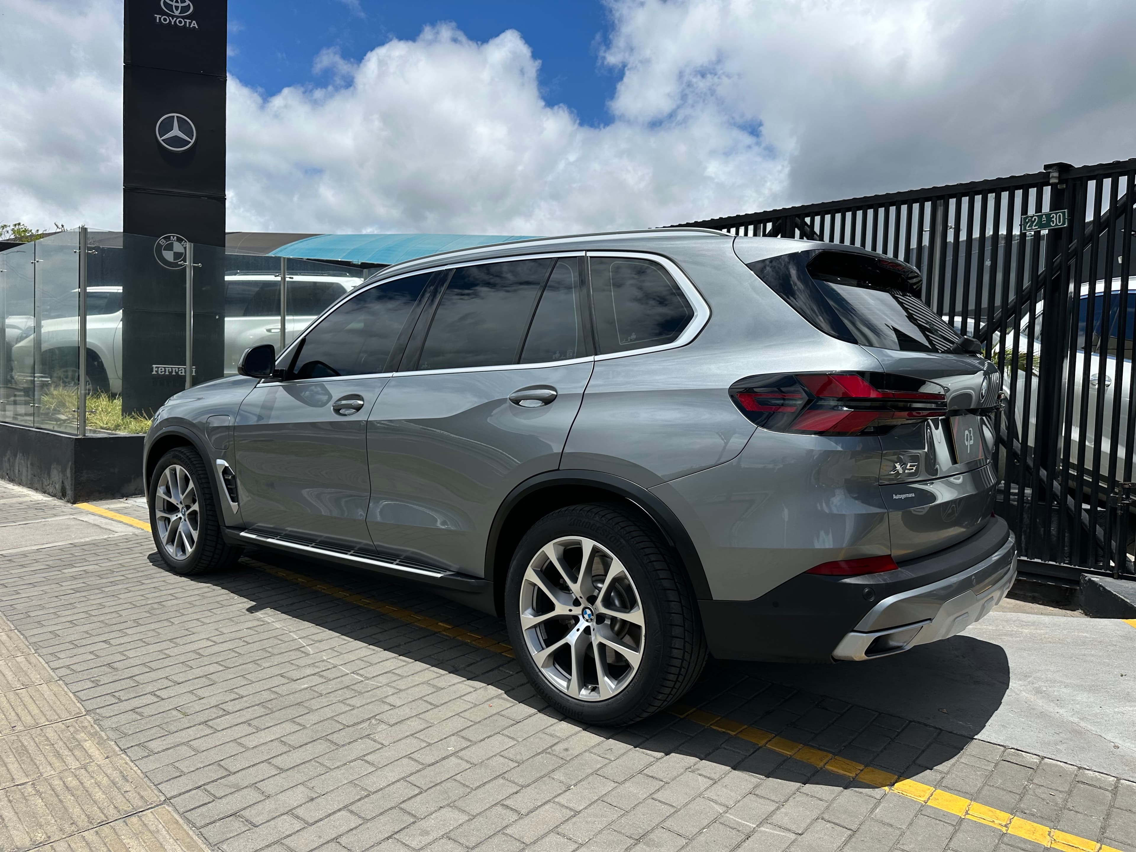 BMW X5 xDrive50e Modelo 2024 6