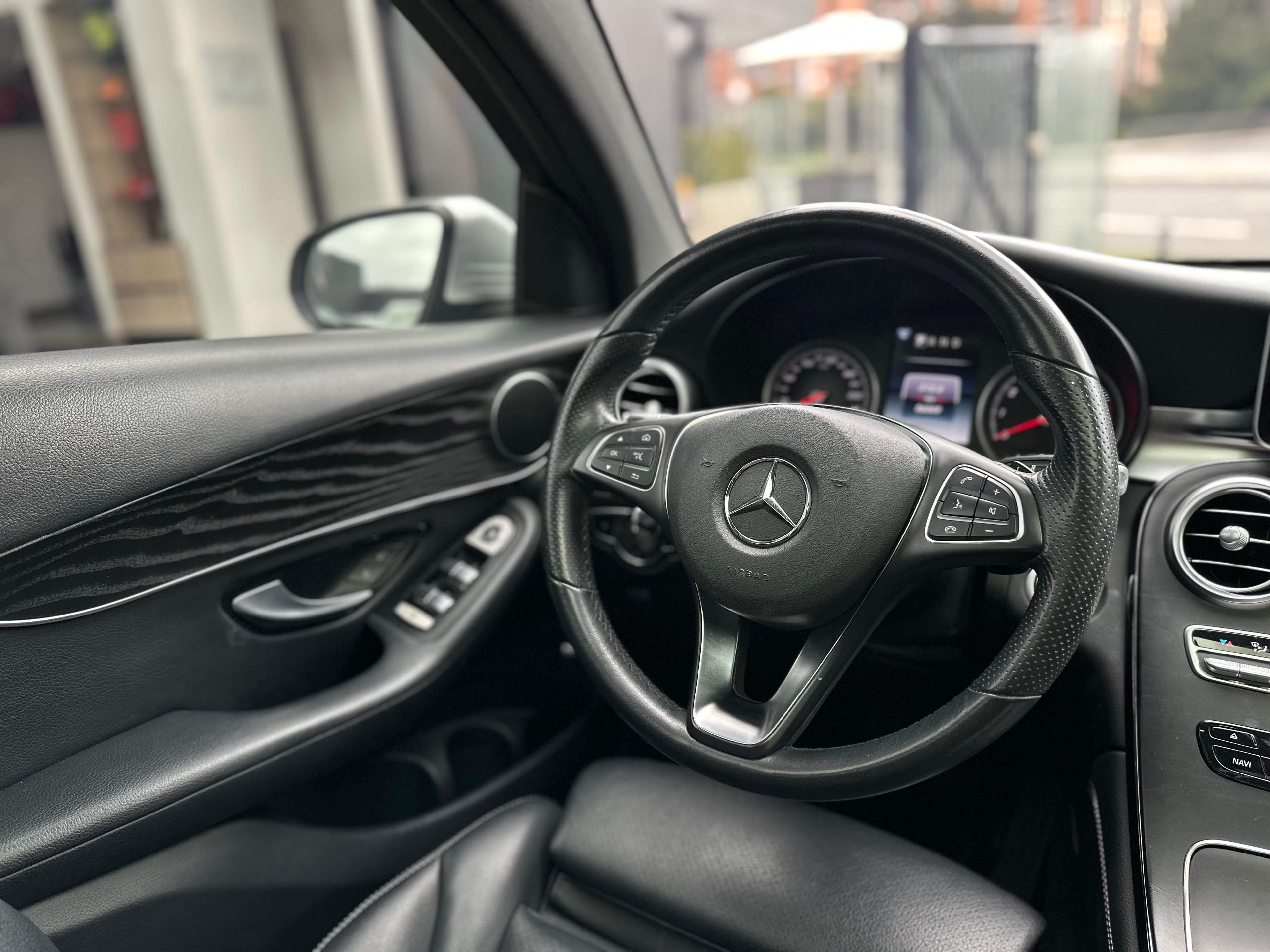 Mercedes Benz GLC 350E 4MATIC Modelo 2019 12