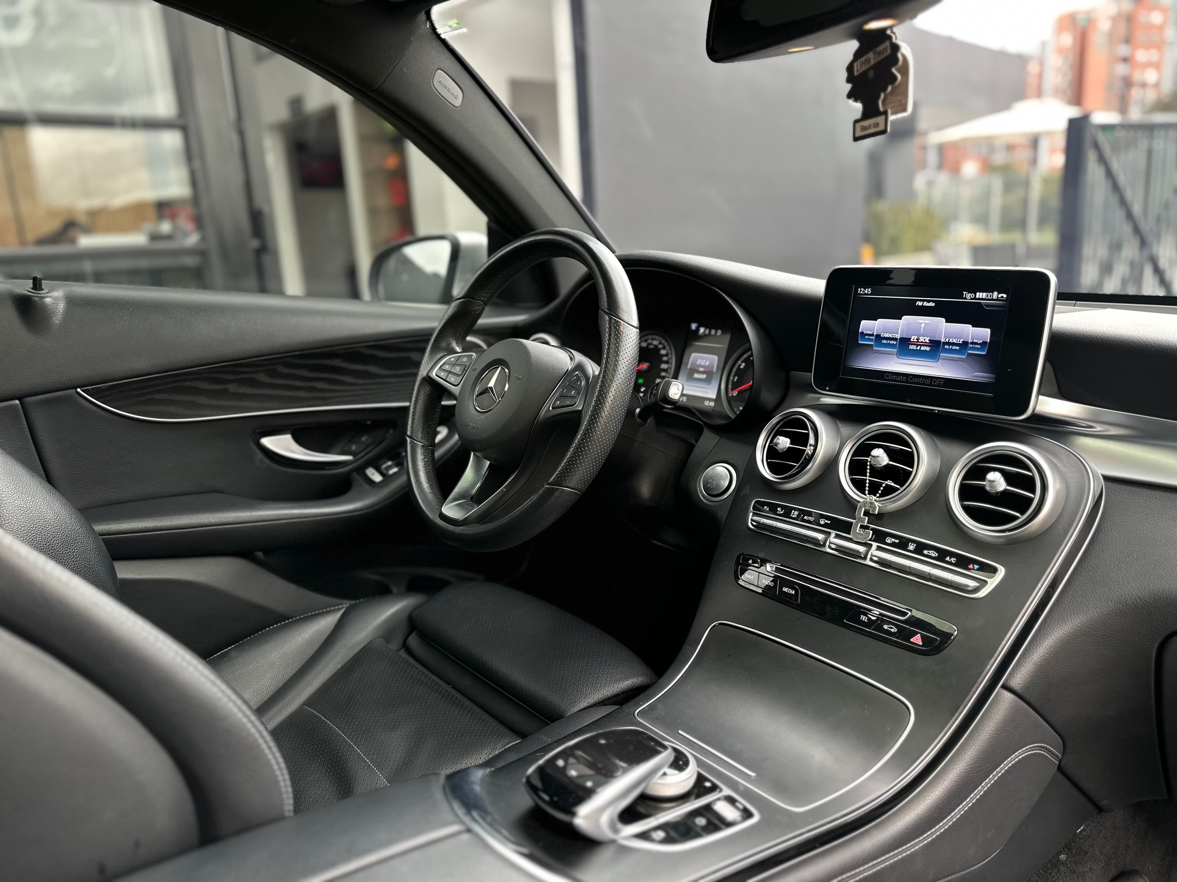 Mercedes Benz GLC 350E 4MATIC Modelo 2019 25