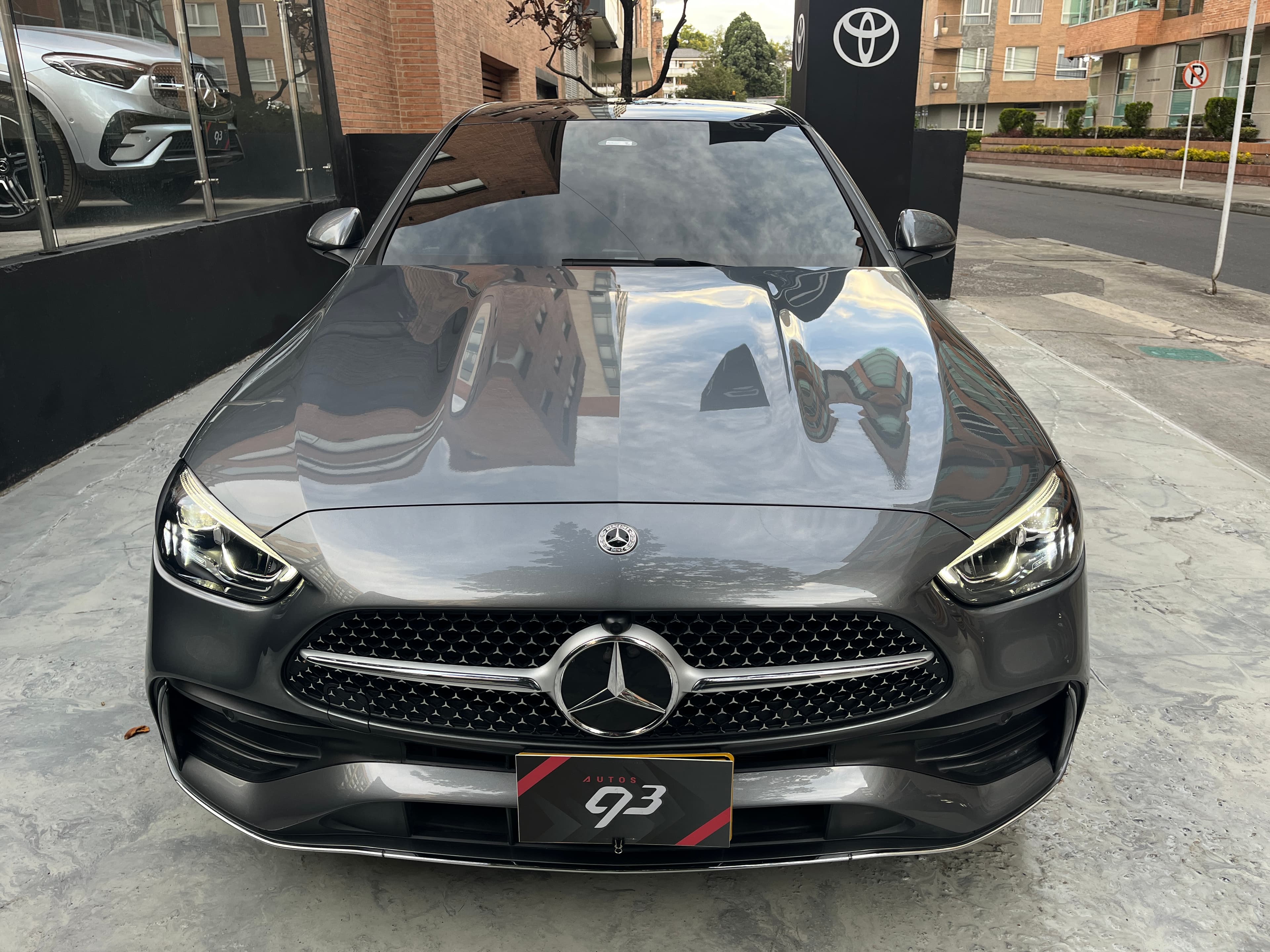 Mercedes Benz C200 Modelo 2025 3