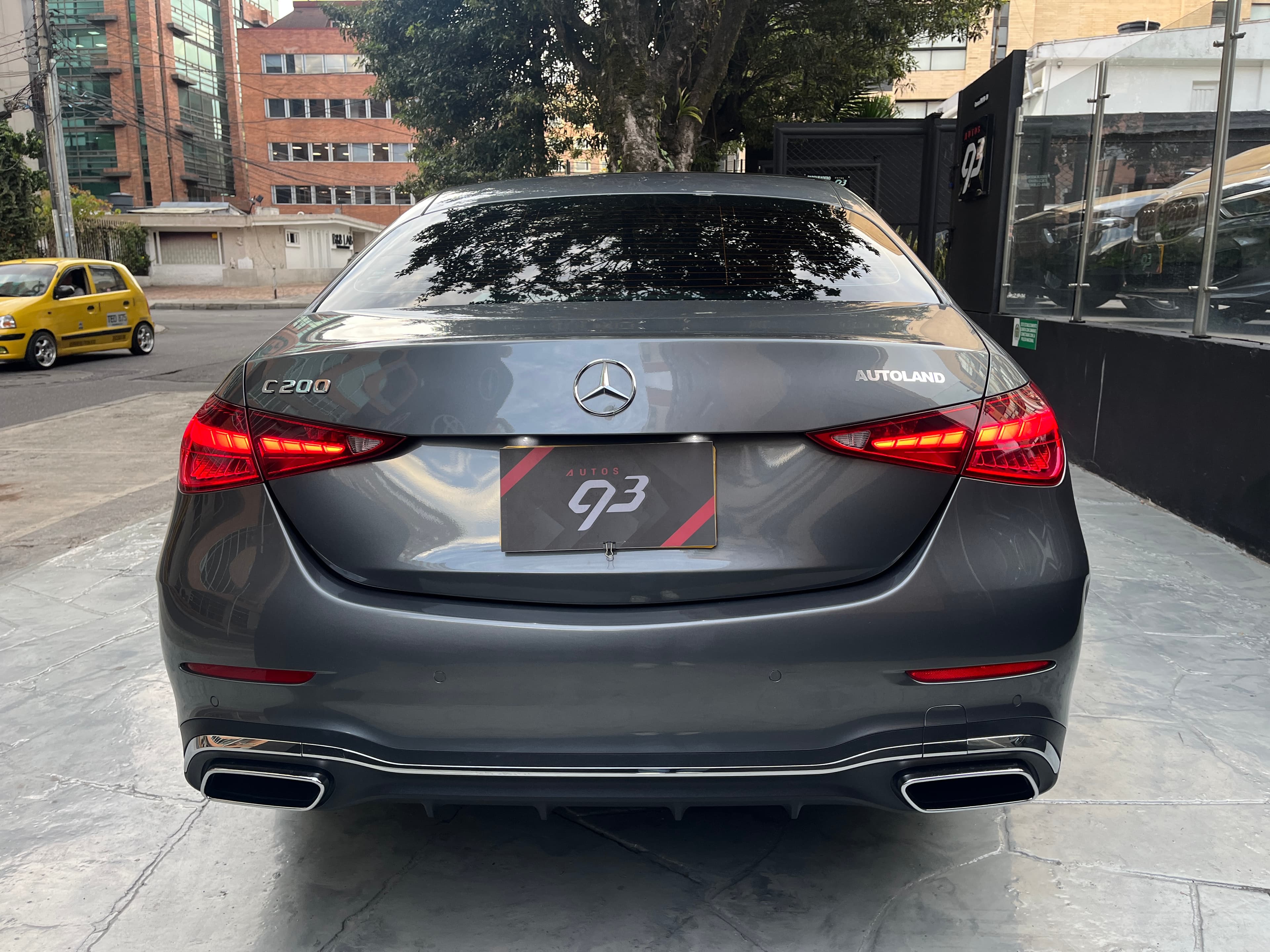 Mercedes Benz C200 Modelo 2025 5