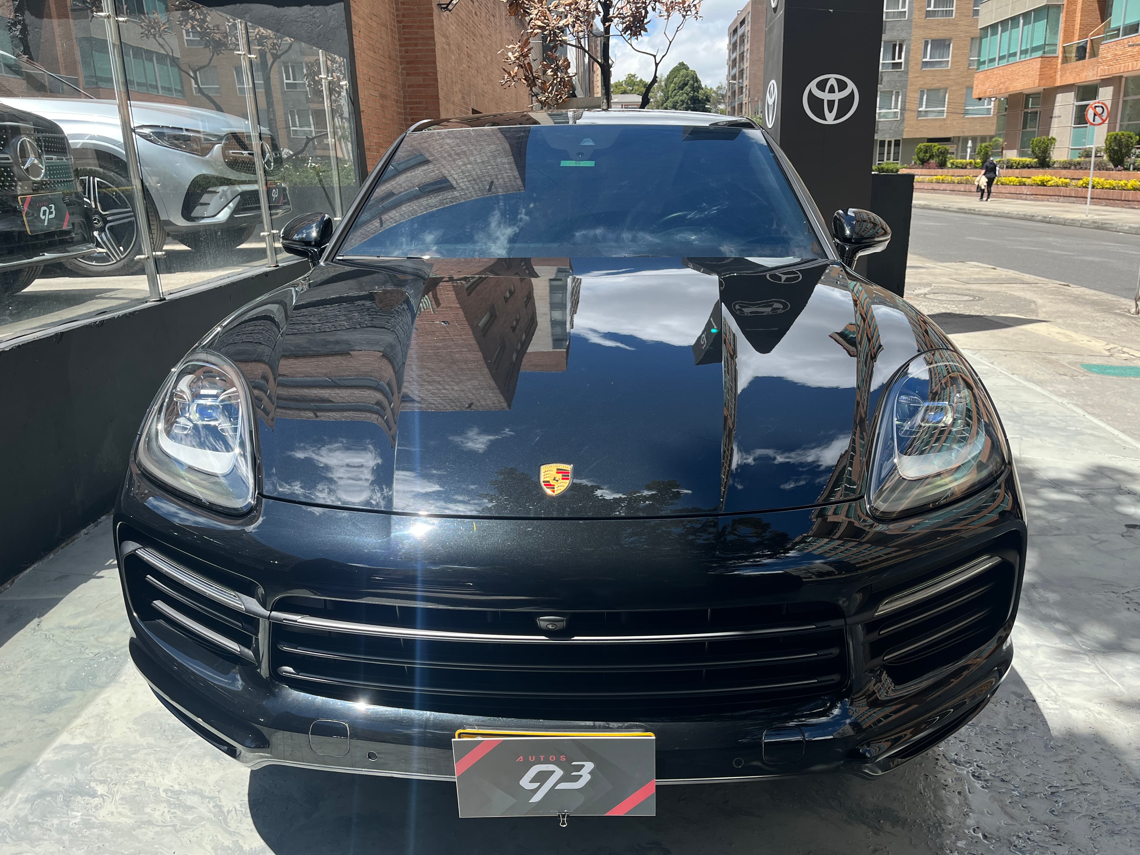 Porsche Cayenne Platinum Edition Modelo 2023 3