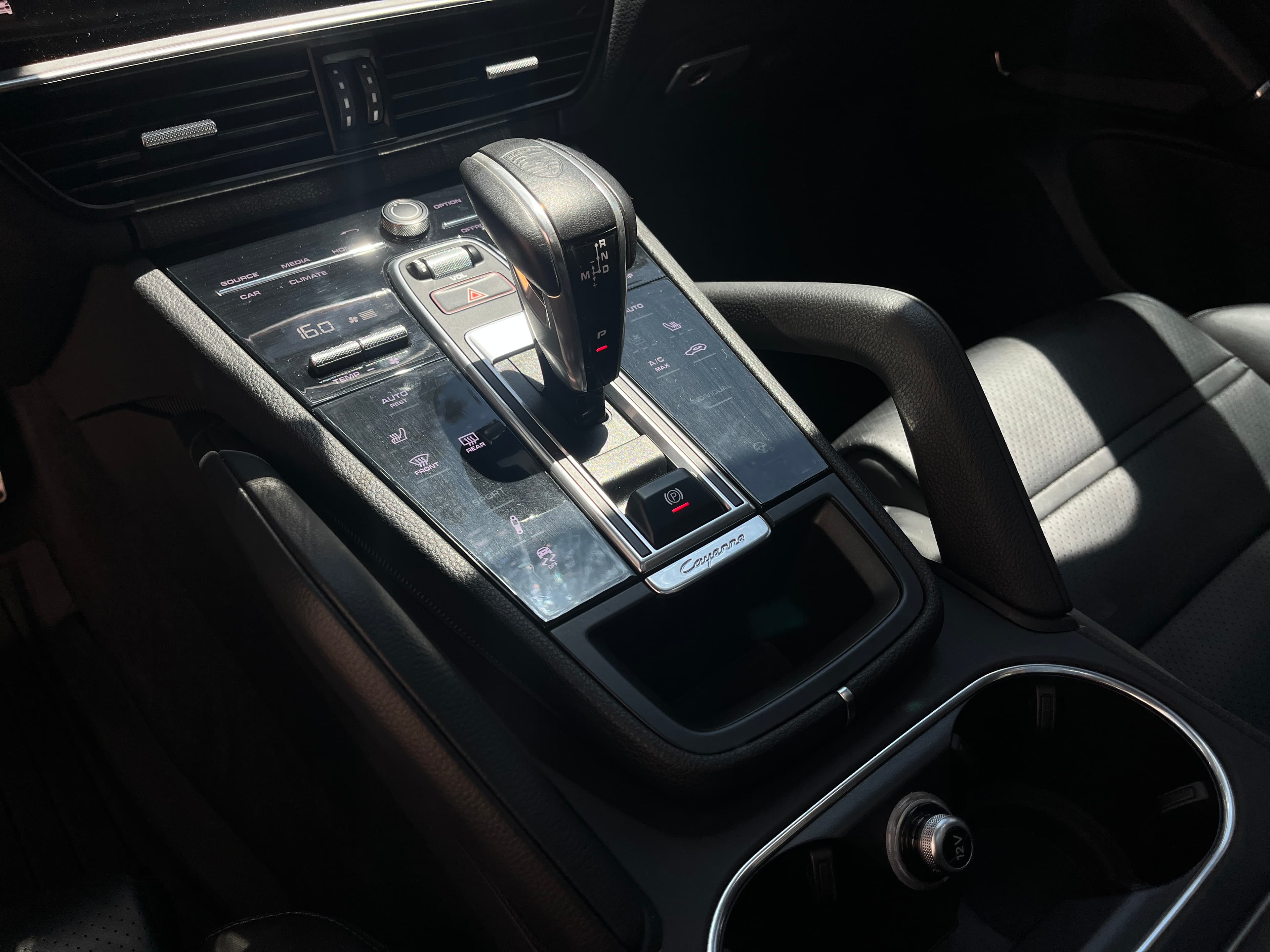 Porsche Cayenne Platinum Edition Modelo 2023 12
