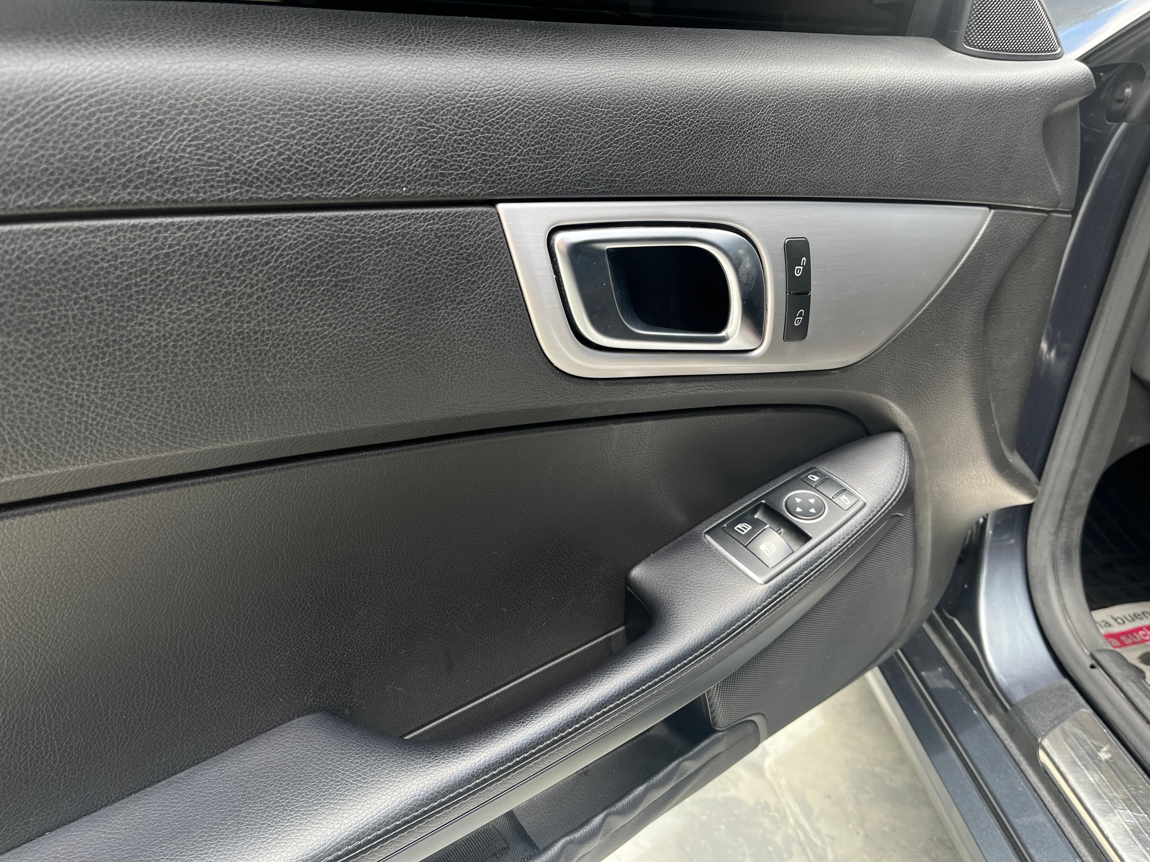 Mercedes Benz SLK200 CONVERTIBLE Modelo 2015 8