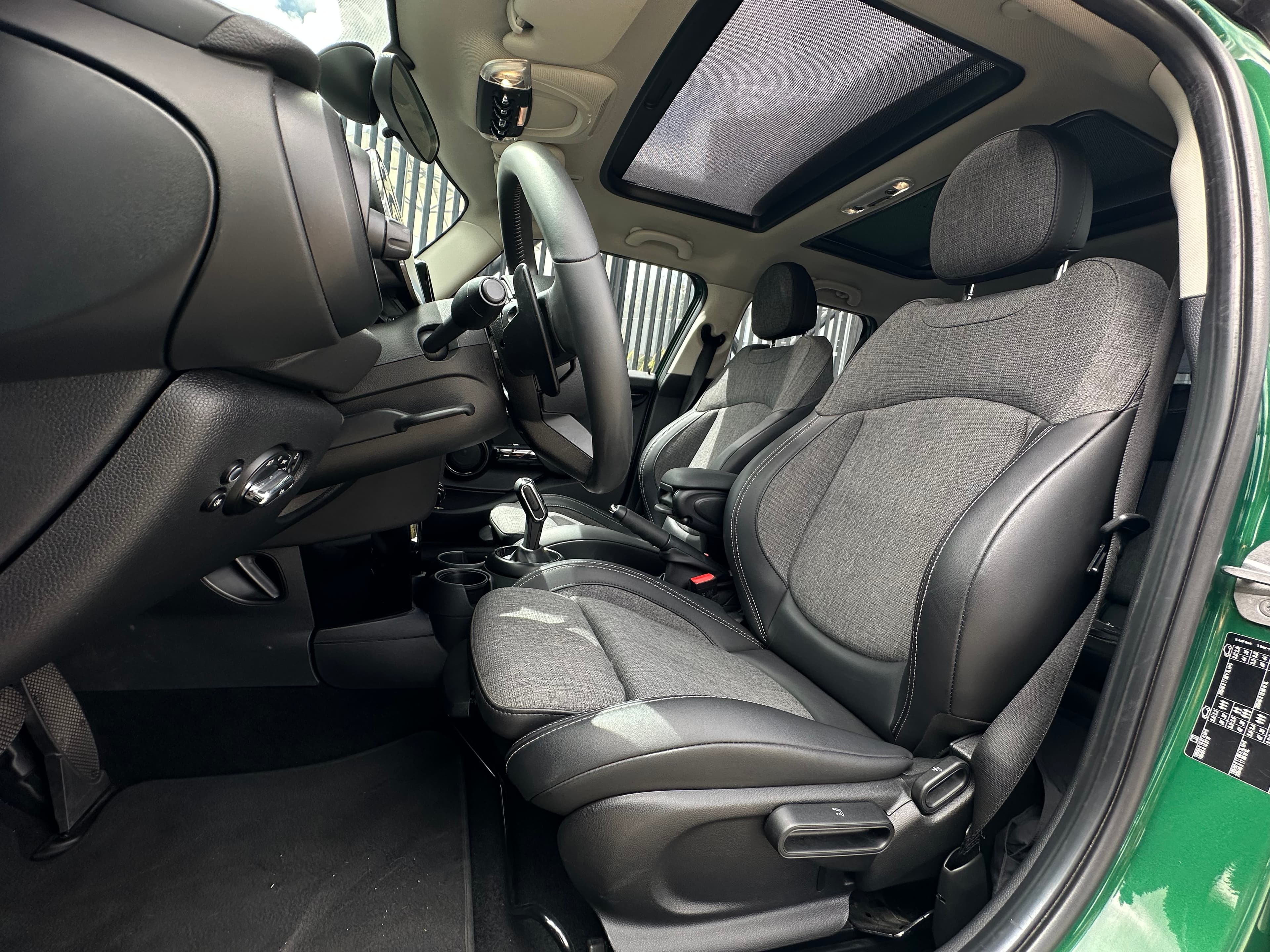 MINI COOPER S Modelo 2022 8