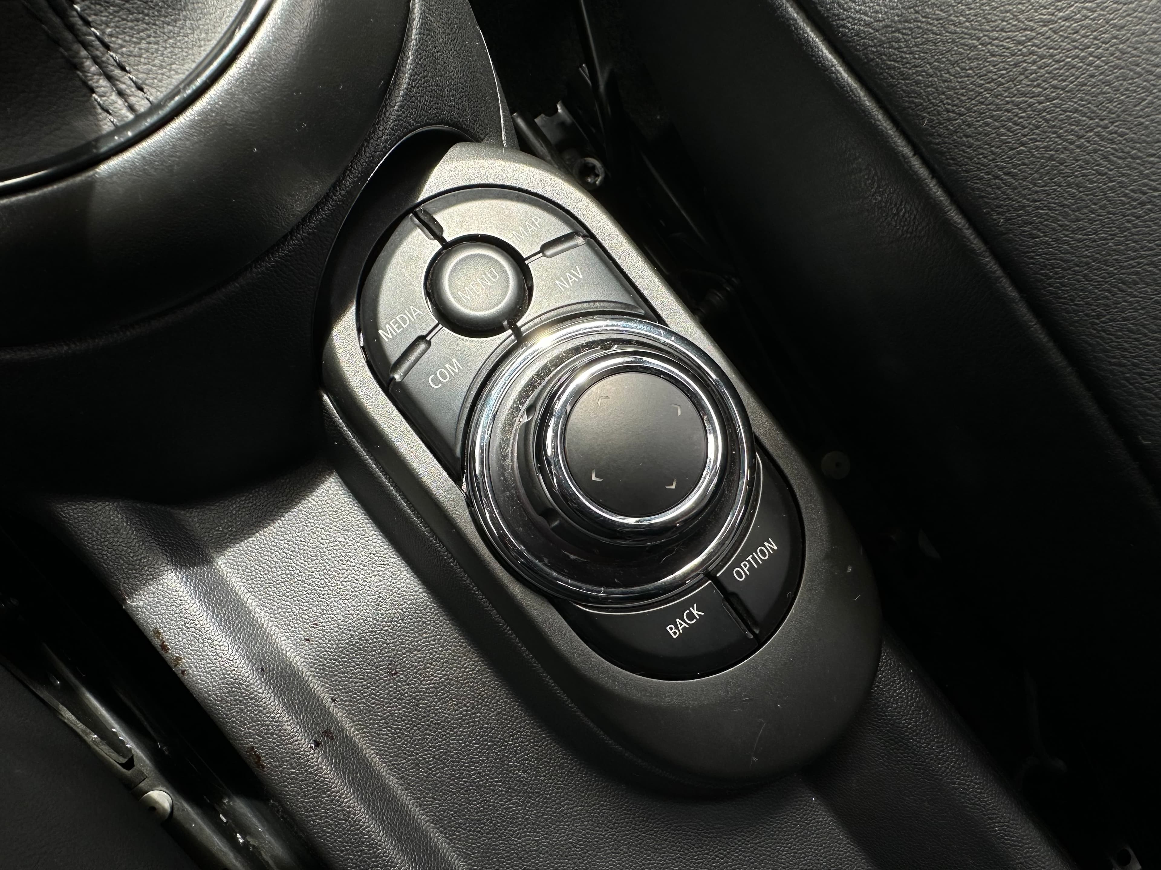 MINI COOPER S Modelo 2022 17