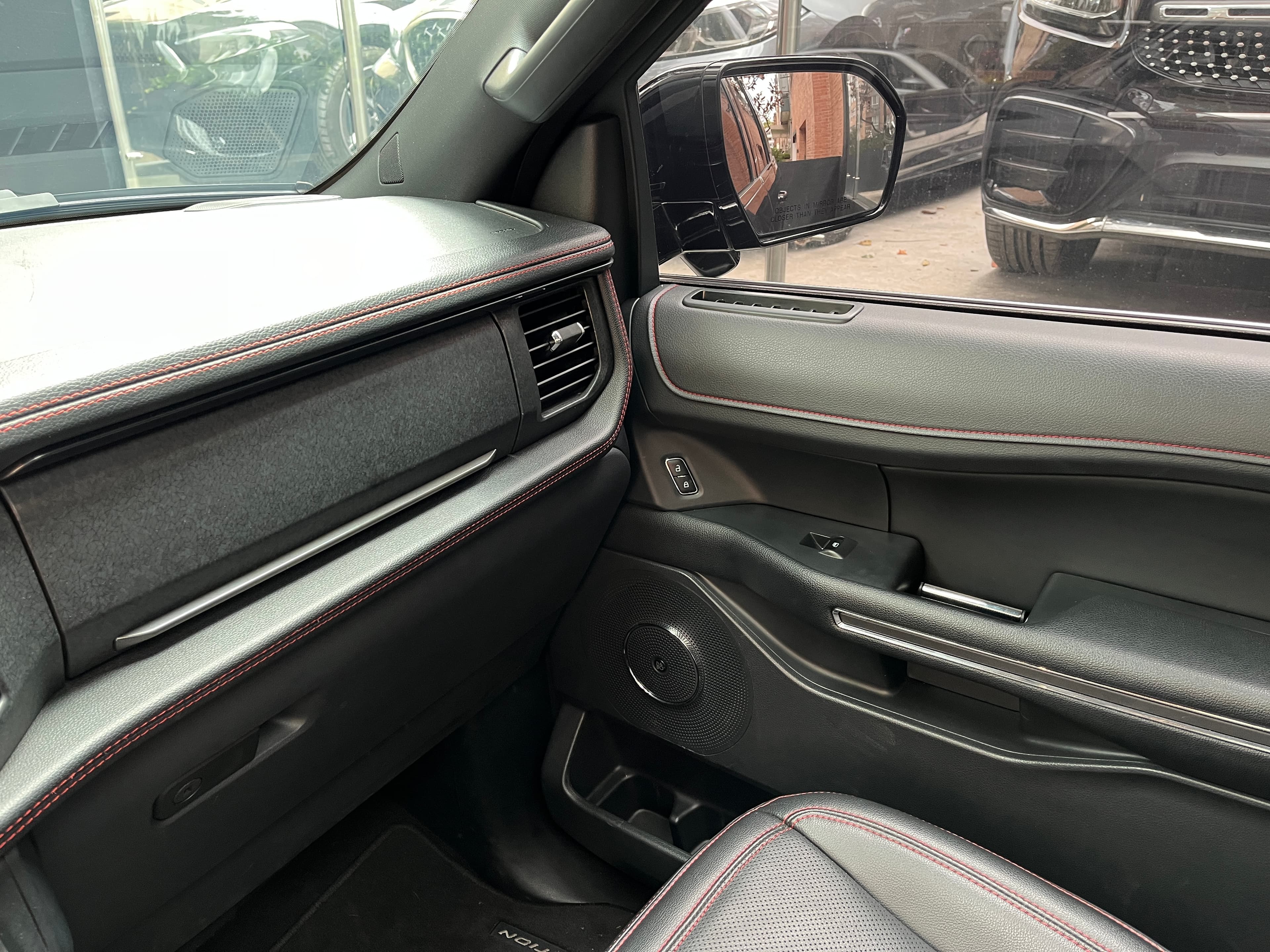 Ford Expedition LIMITED Modelo 2023 10