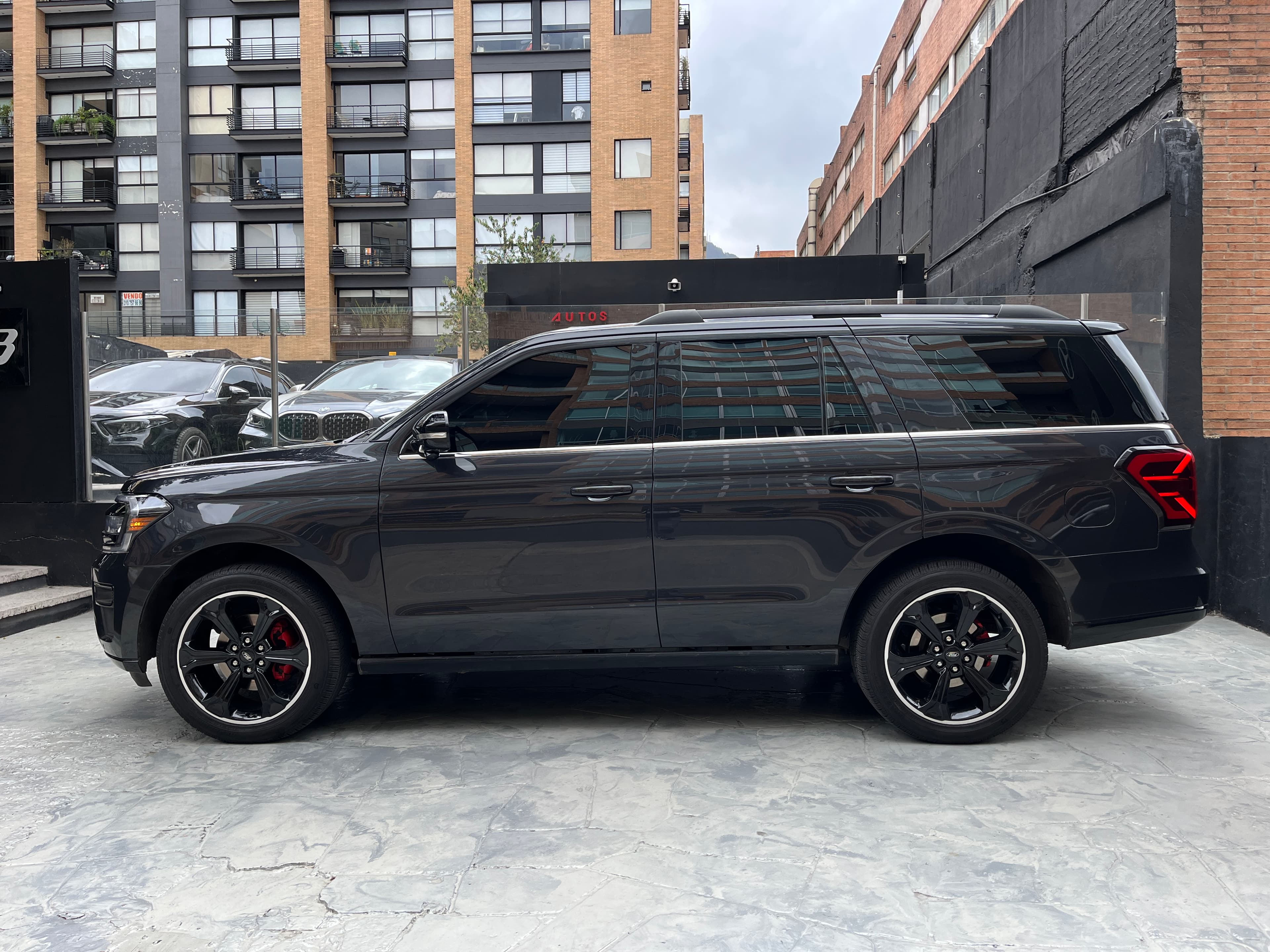 Ford Expedition LIMITED Modelo 2023 7