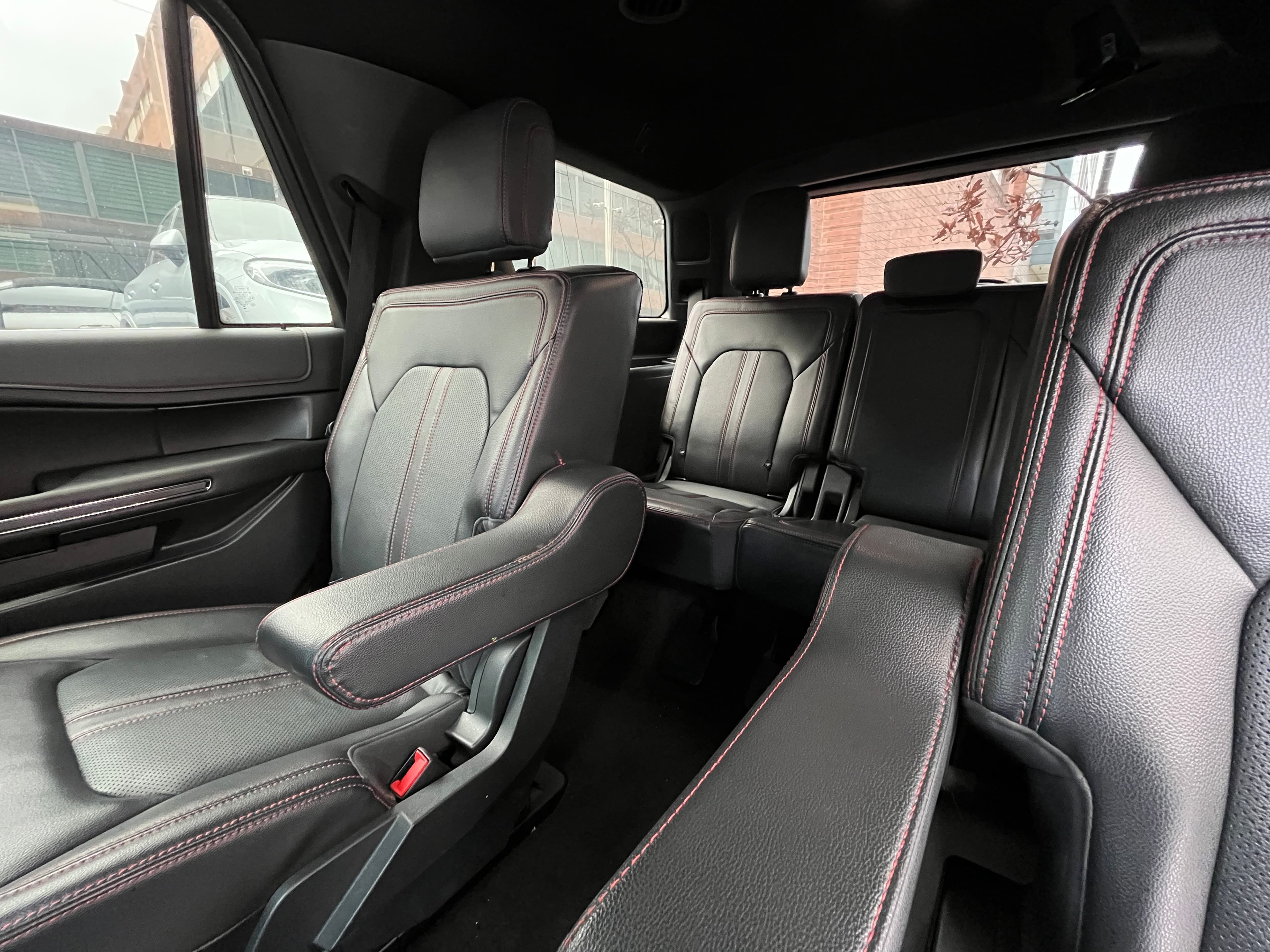 Ford Expedition LIMITED Modelo 2023 16