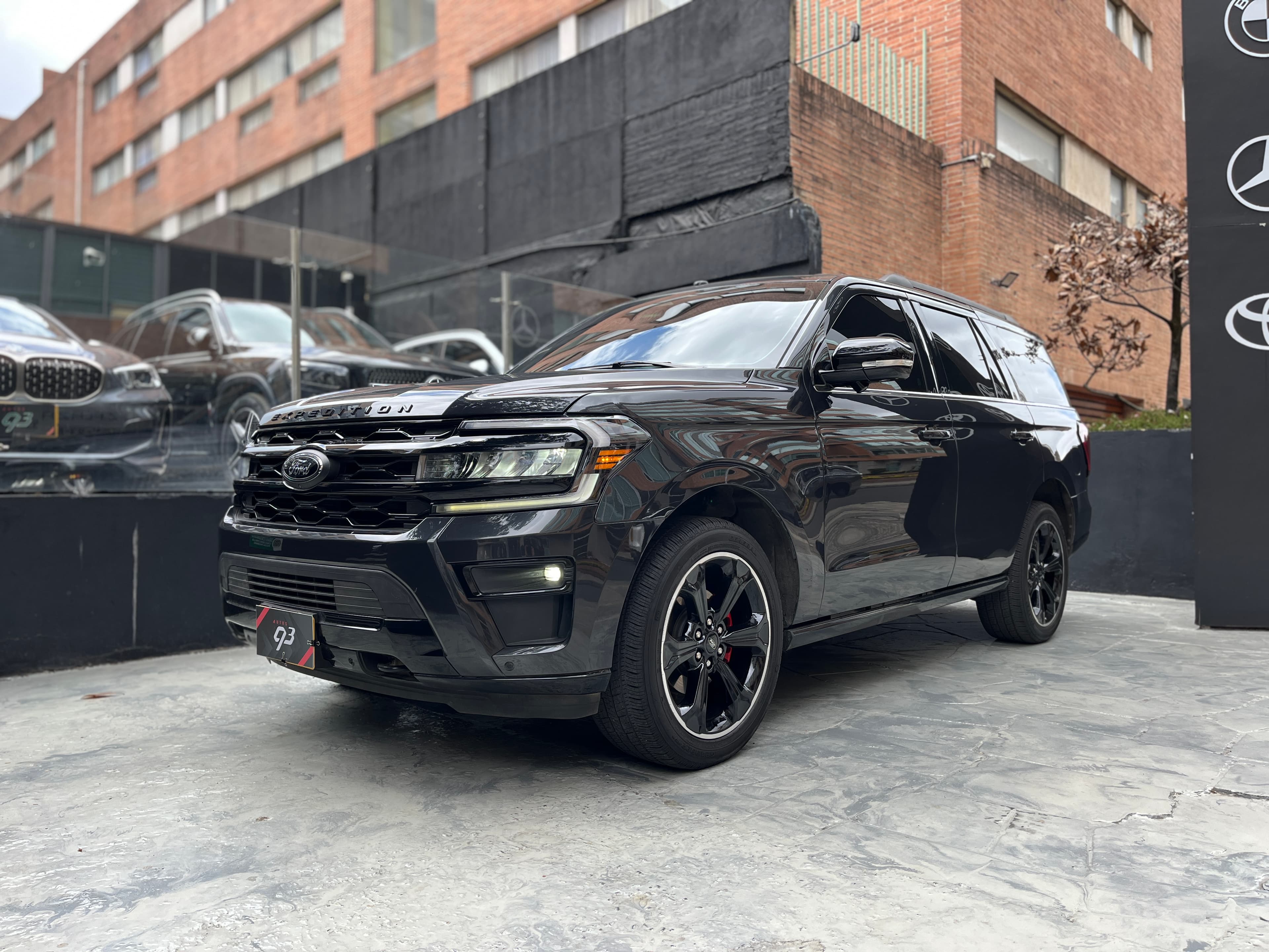 Ford Expedition LIMITED Modelo 2023 1