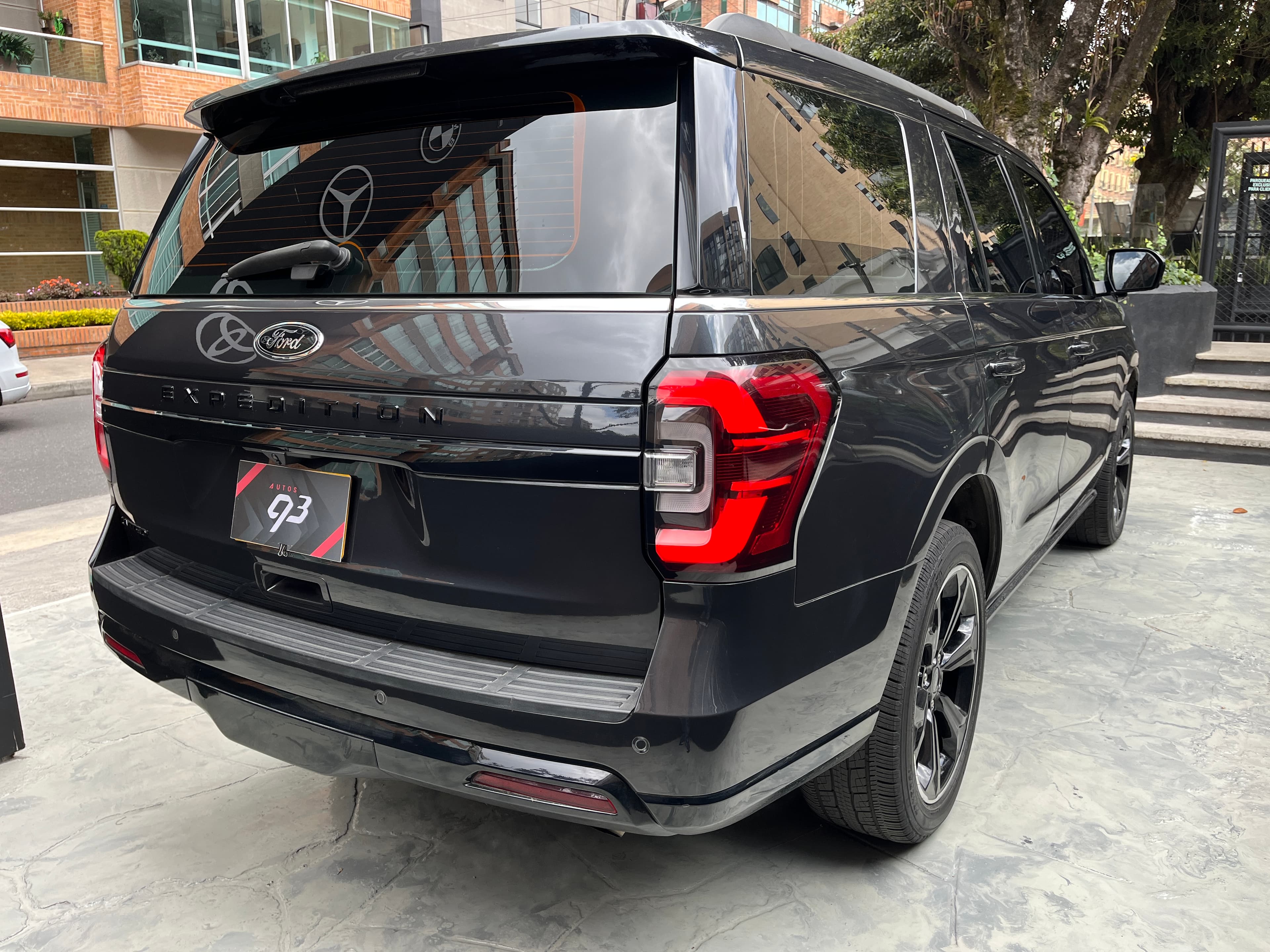 Ford Expedition LIMITED Modelo 2023 4