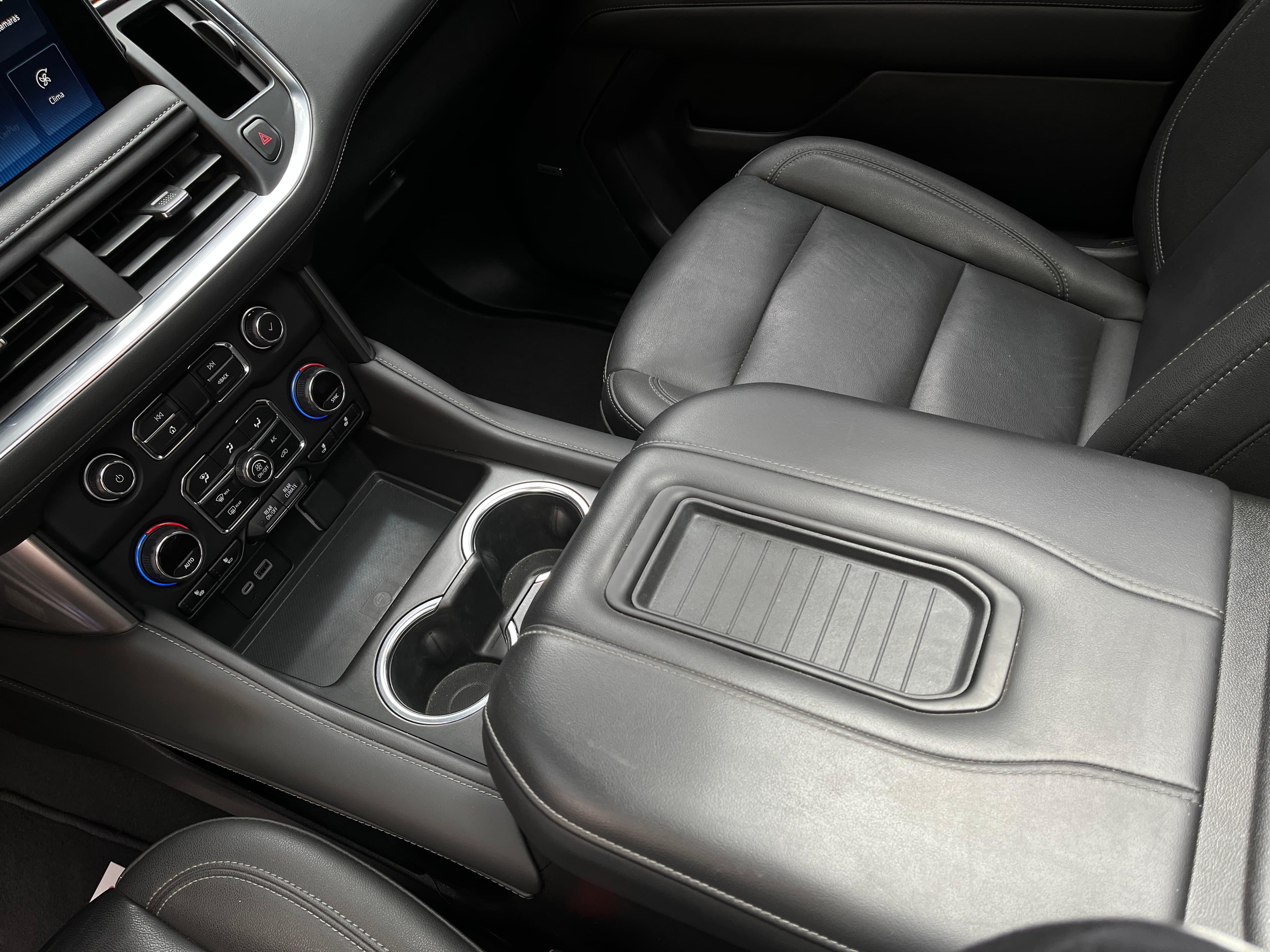 Chevrolet Tahoe ZZ1 Modelo 2024 11