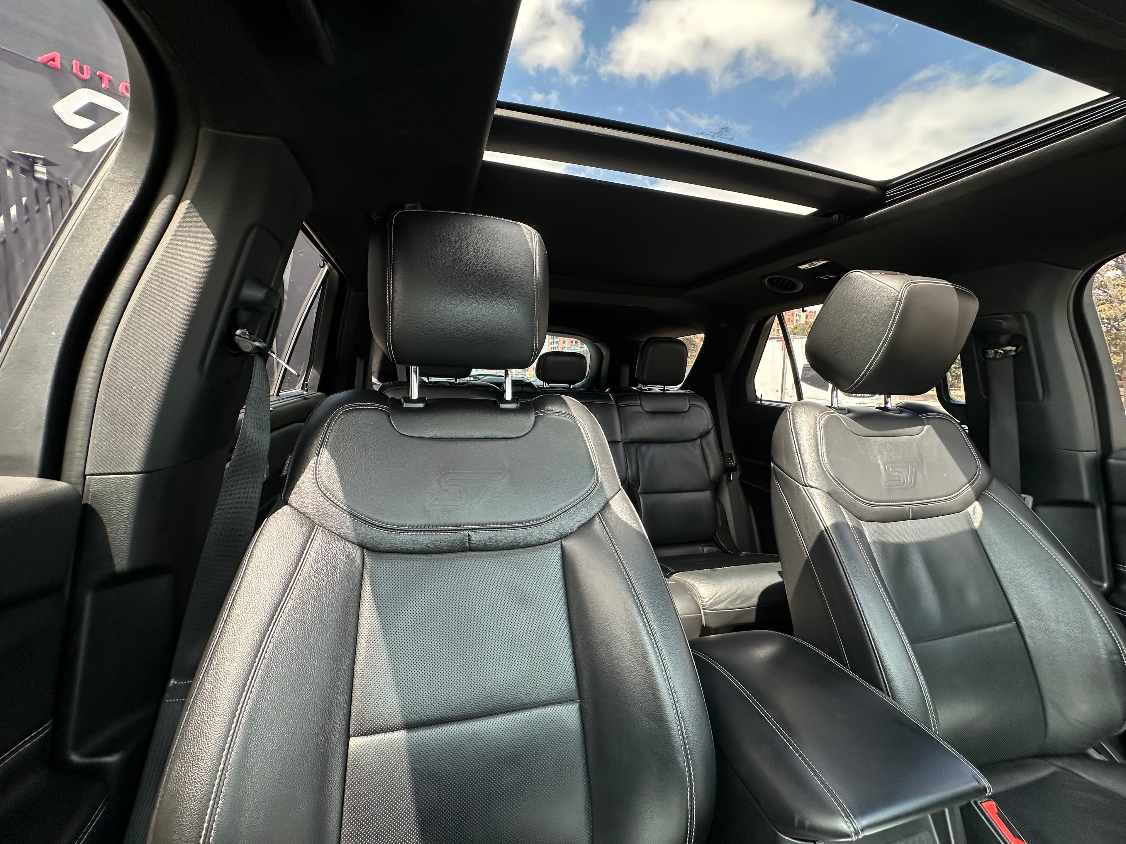 Ford Explorer ST Modelo 2021 26