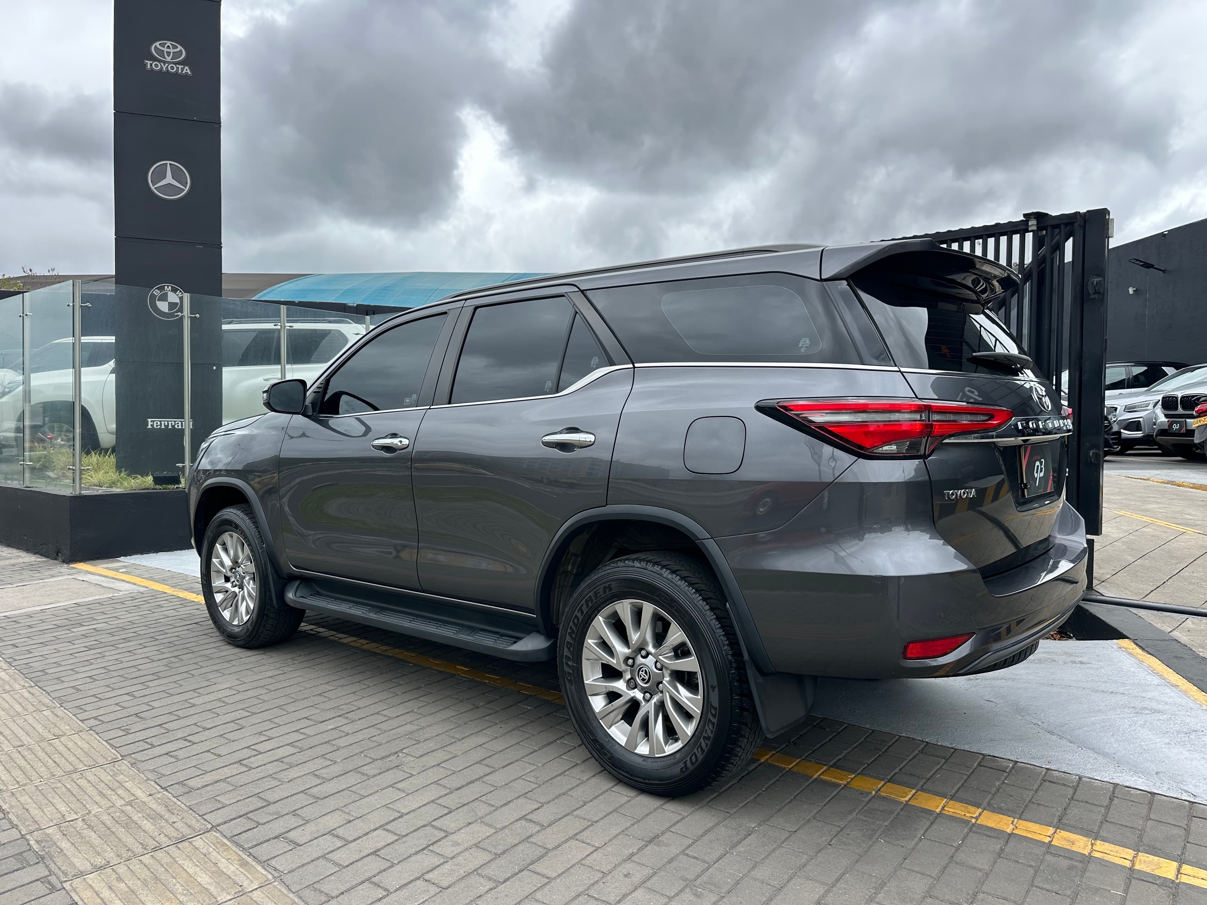 Toyota Fortuner SRV Modelo 2021 6