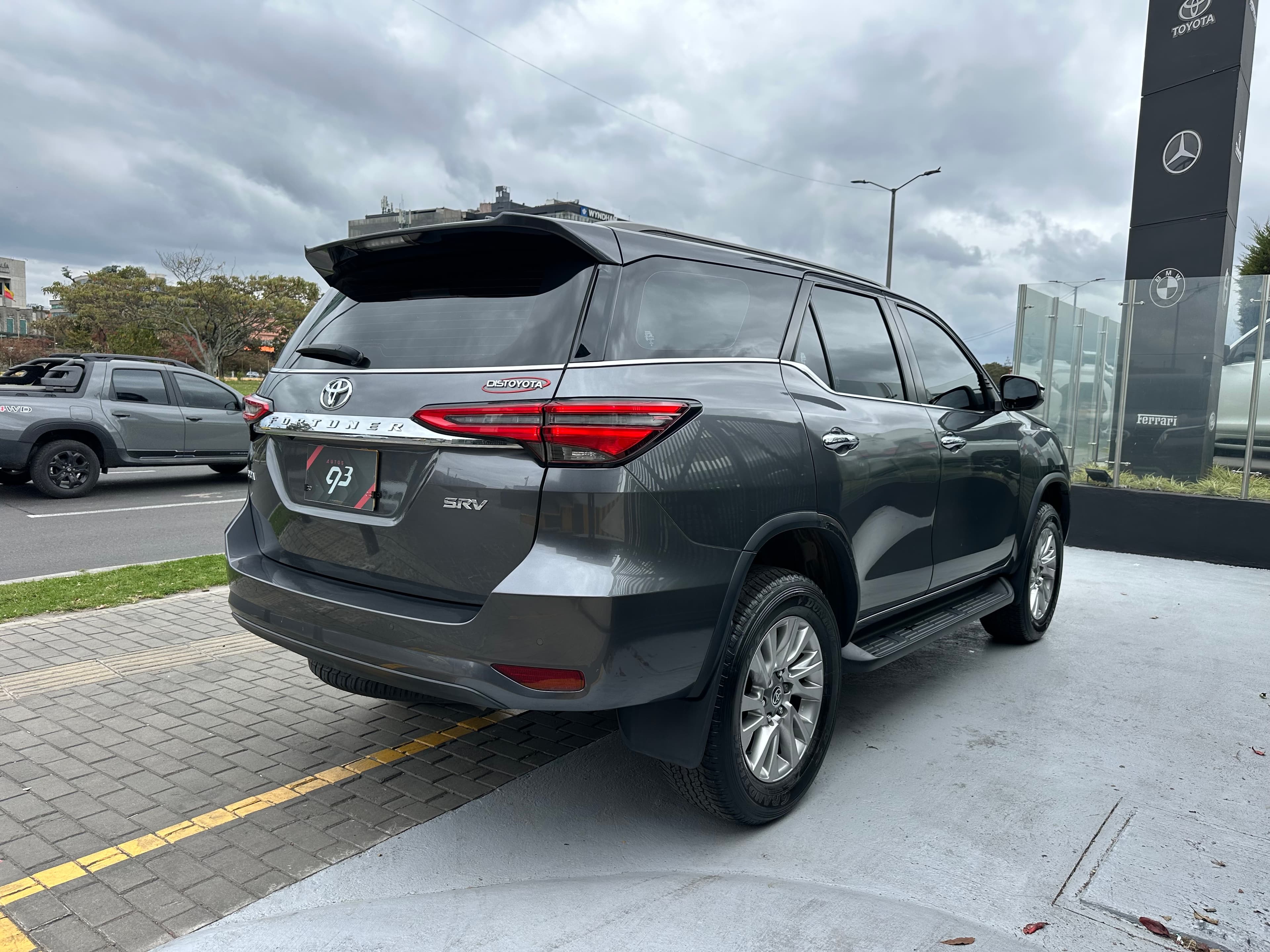 Toyota Fortuner SRV Modelo 2021 4