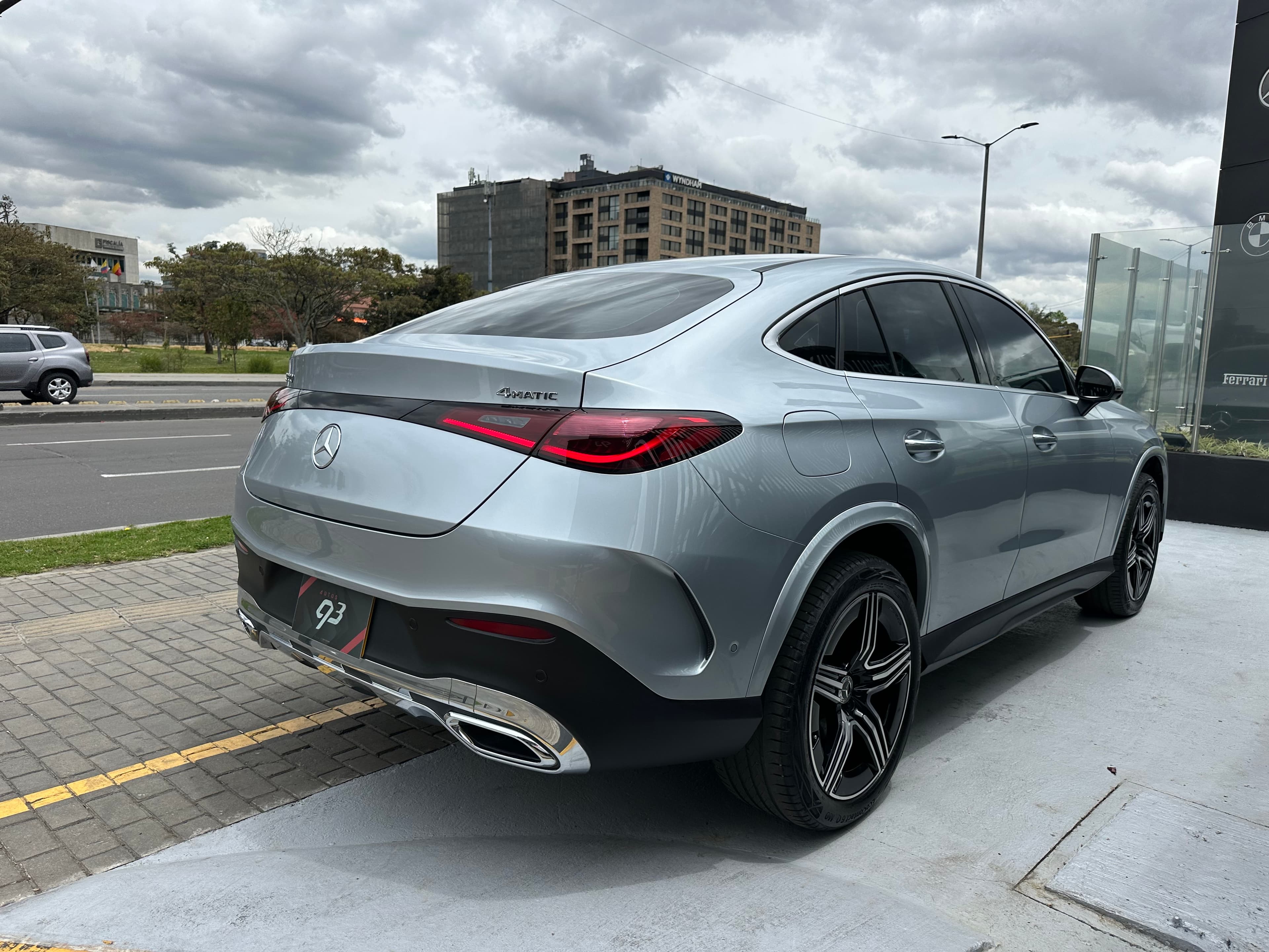 Mercedes Benz GLC300 4MATIC Coupe Modelo 2025 4