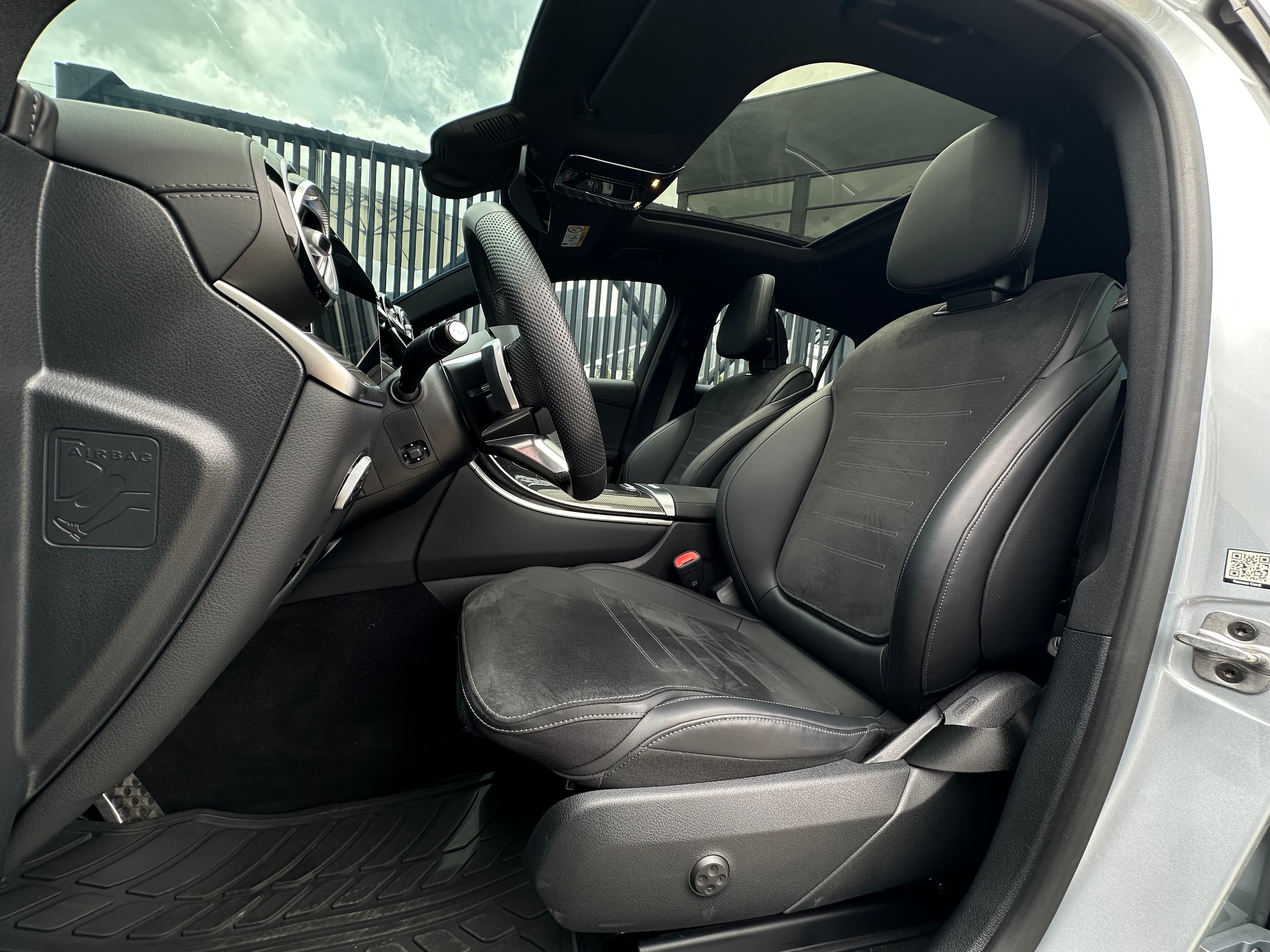 Mercedes Benz GLC300 4MATIC Coupe Modelo 2025 8