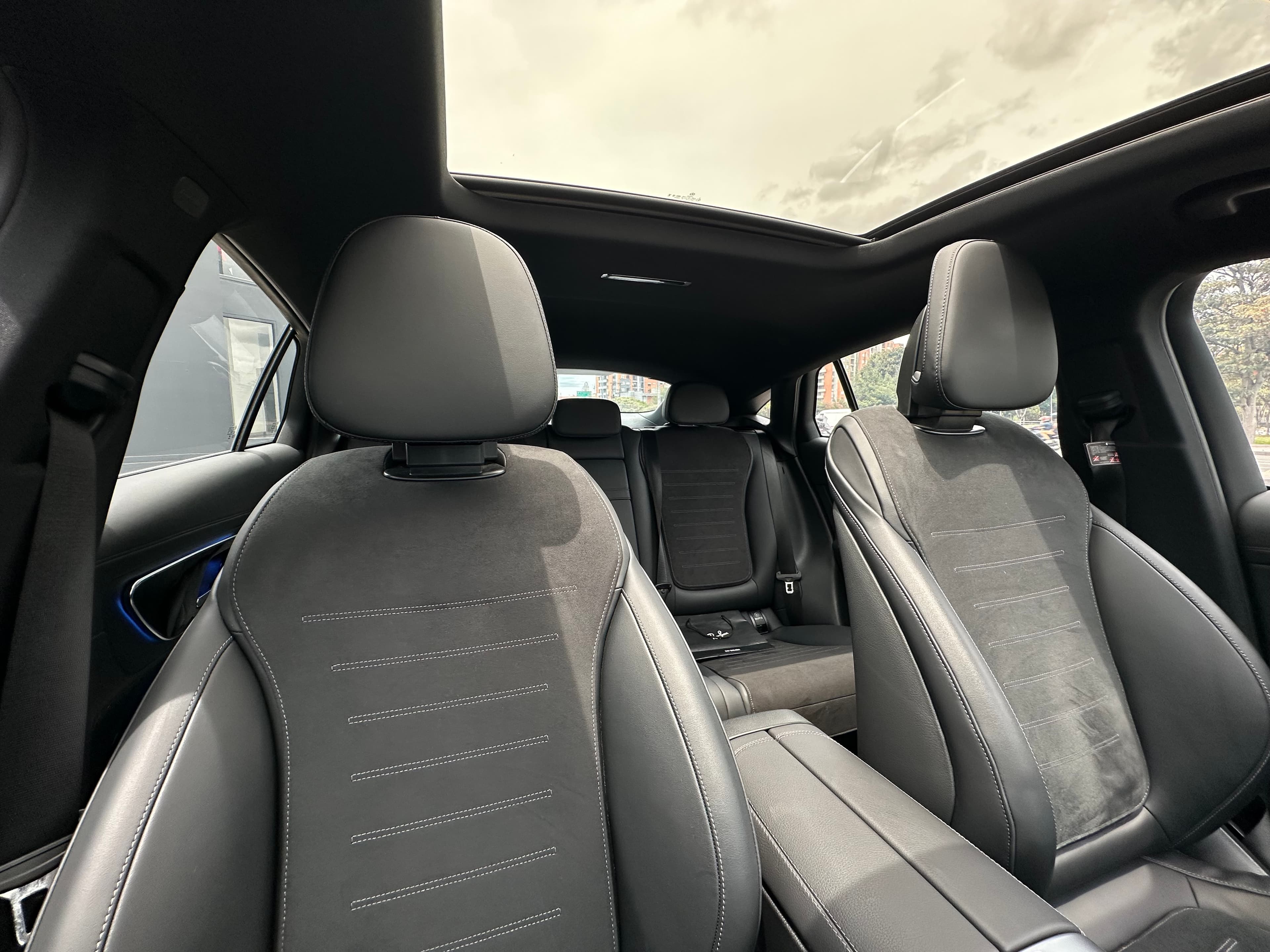 Mercedes Benz GLC300 4MATIC Coupe Modelo 2025 24
